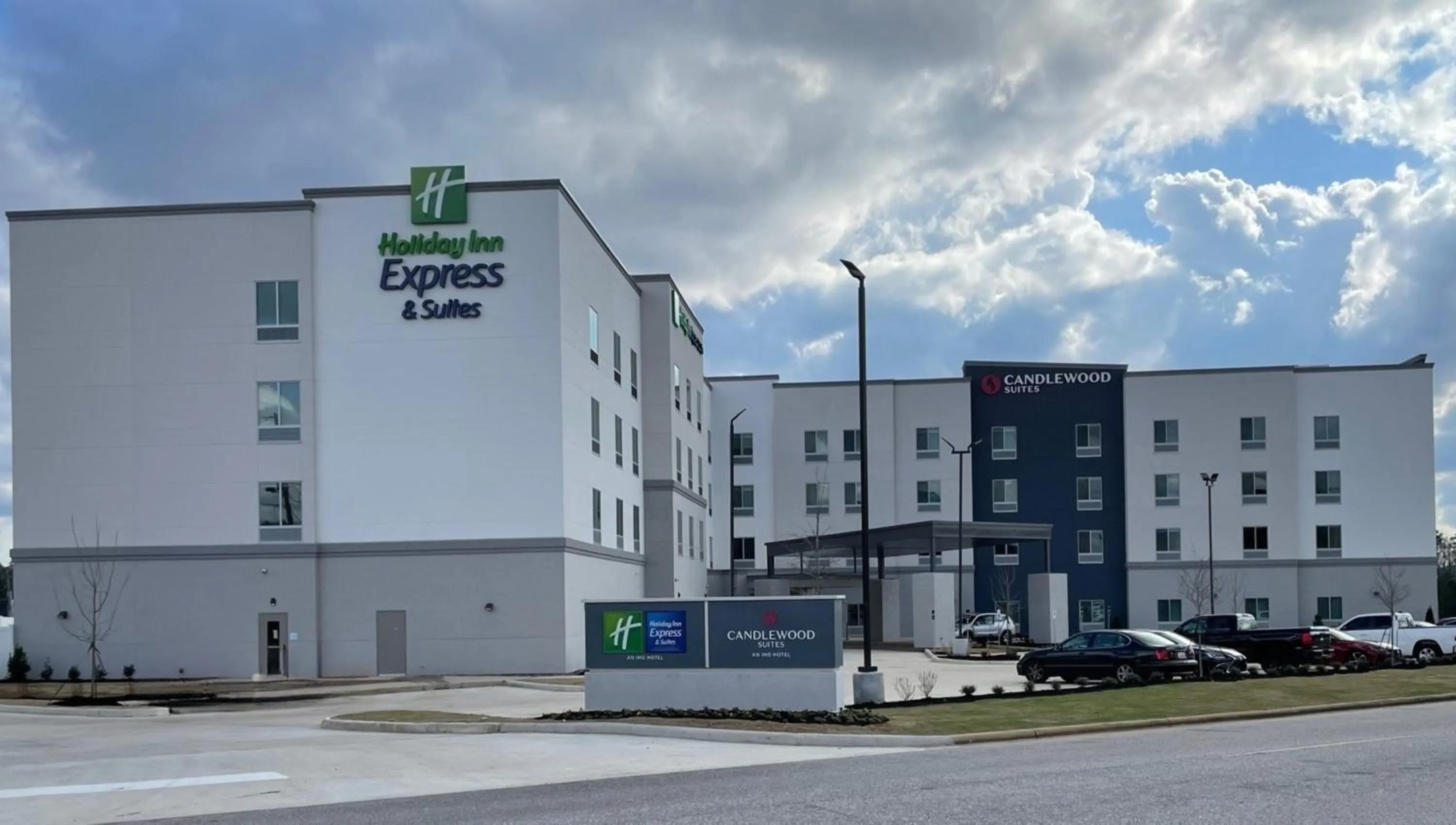 Property building in Holiday Inn Express & Suites Bessemer - Birmingham SW by IHG