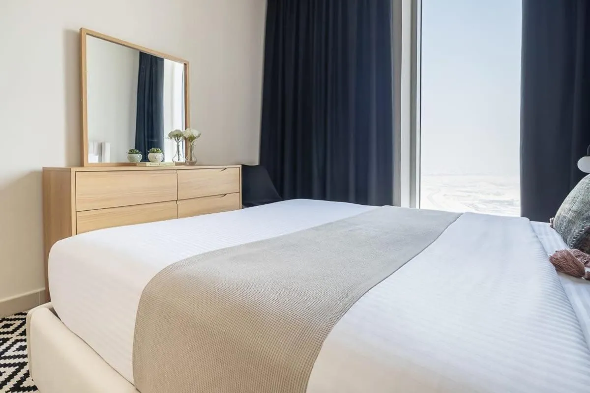 Frank Porter - Harbour Gate