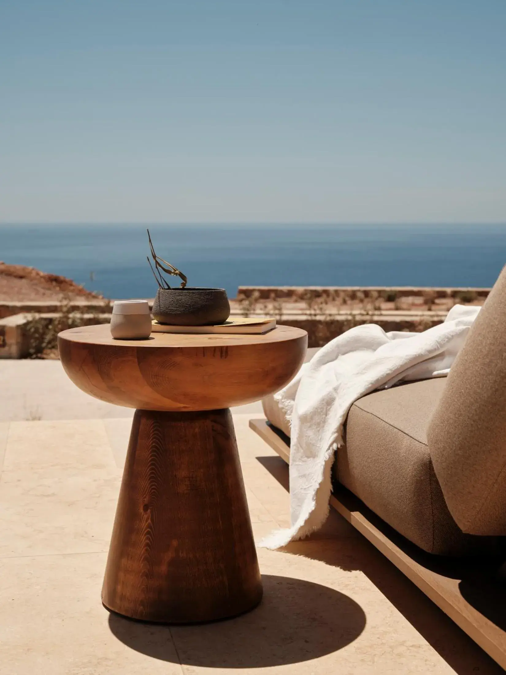 Standard Suite in Gundari Standard Suite in Gundari