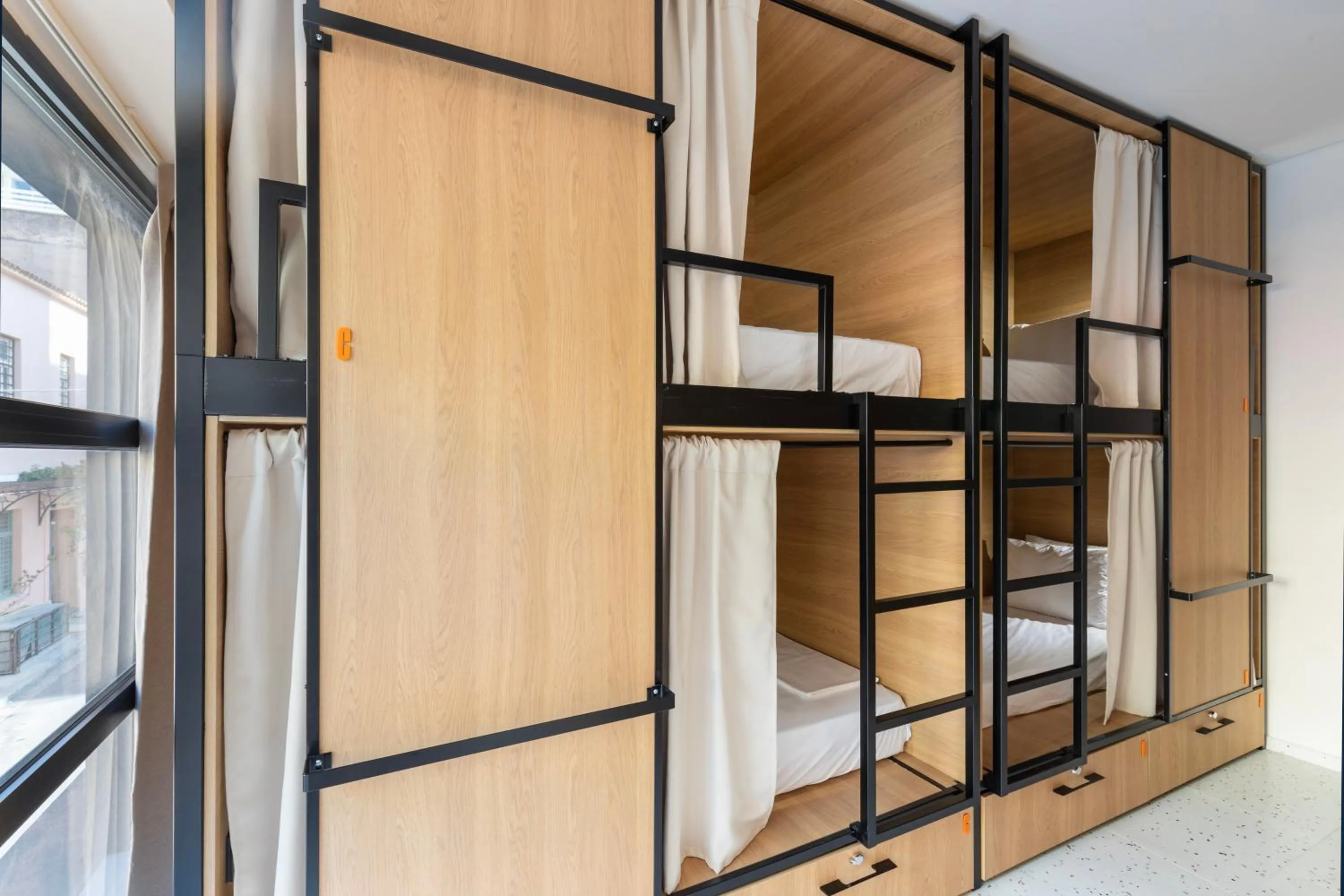 Bedroom, Bed in Okupa