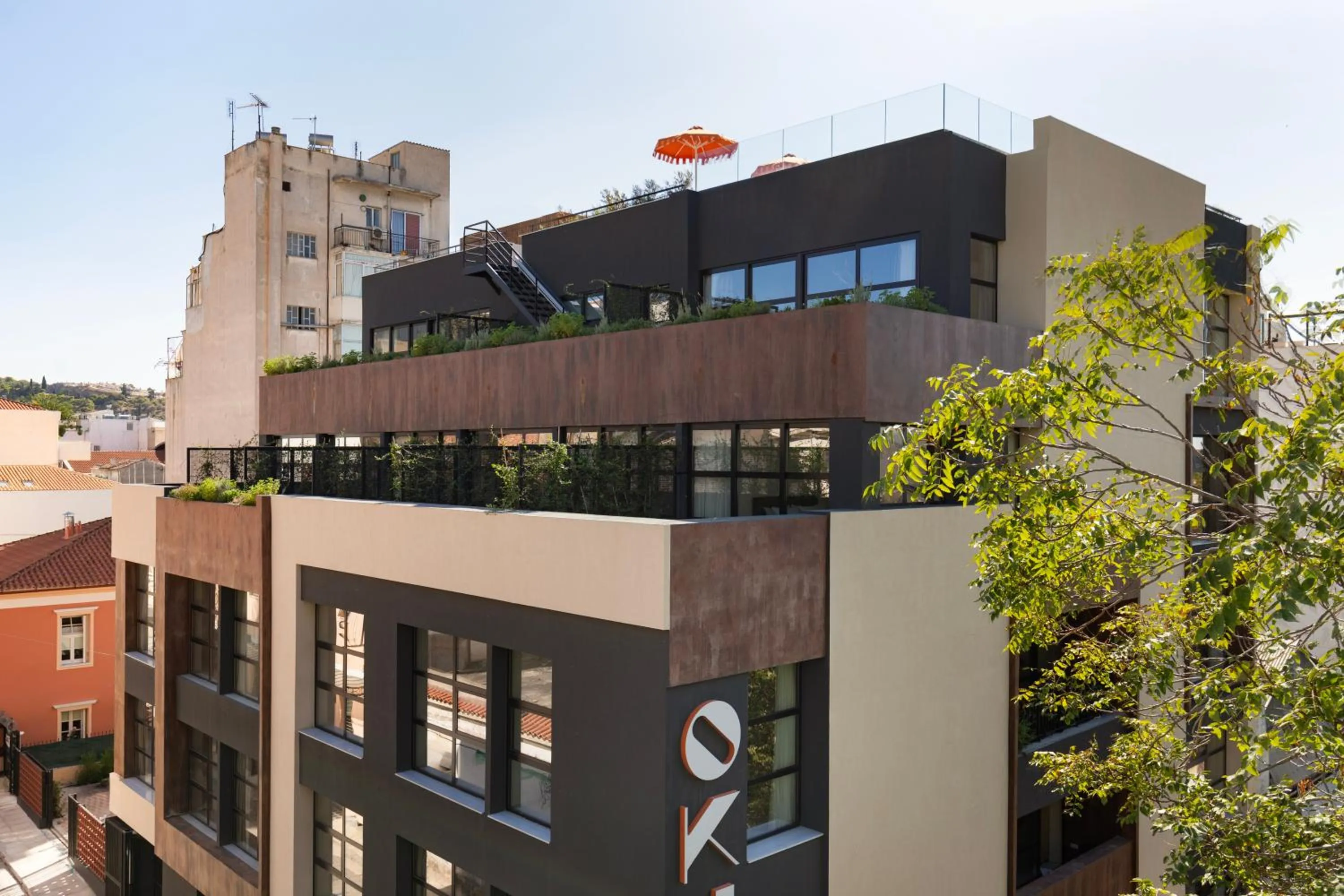 Property building in Okupa