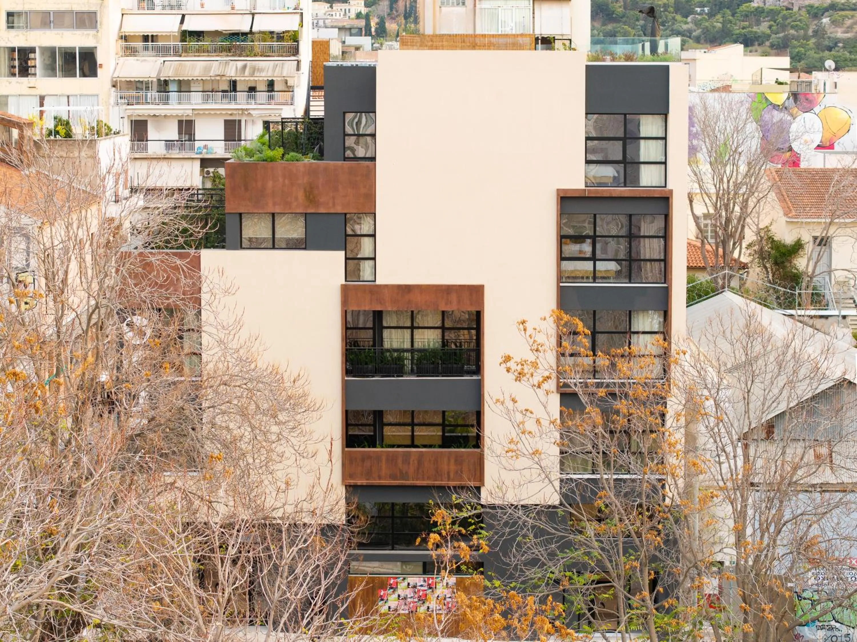 Property building in Okupa