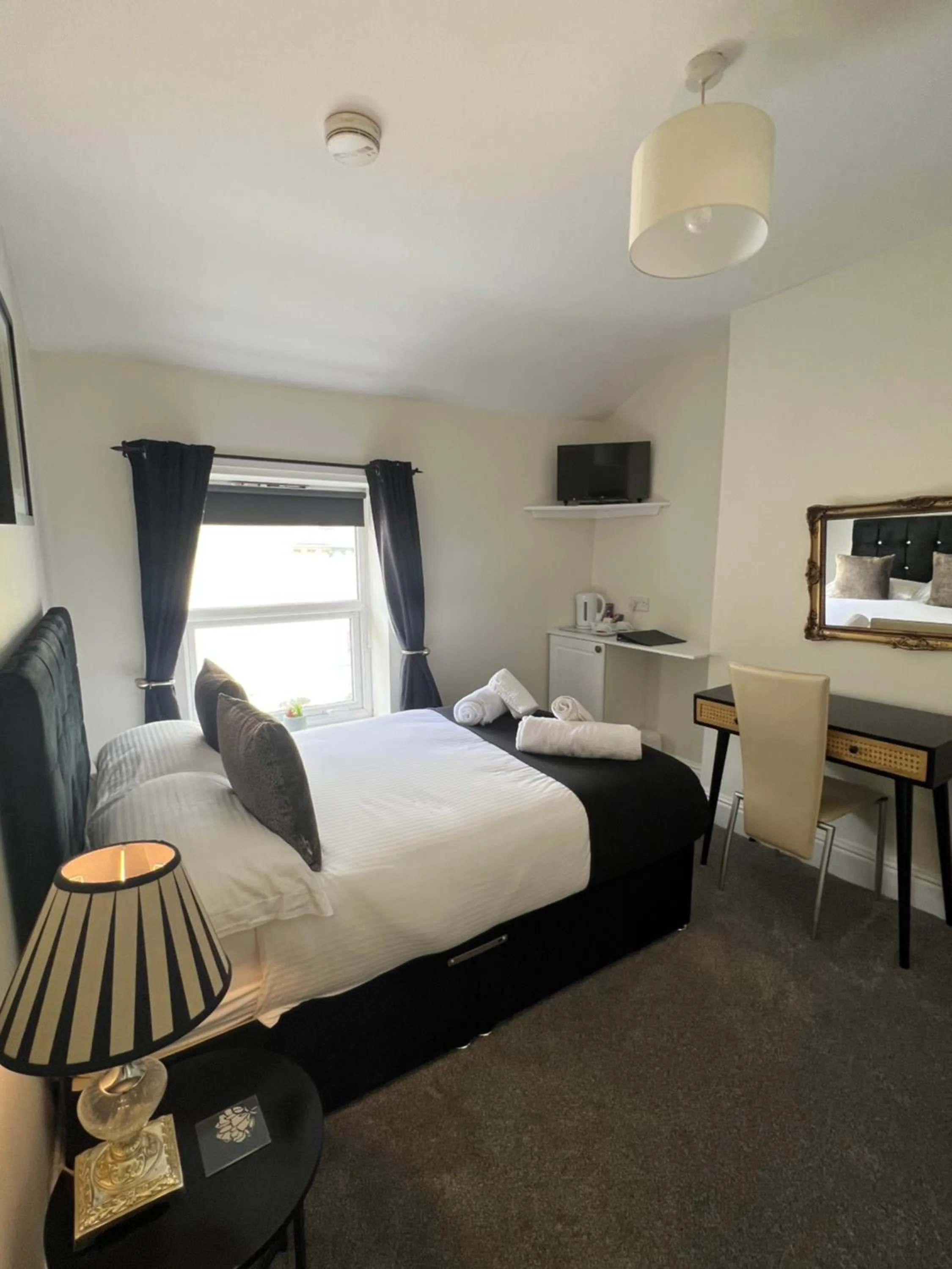 Photo of the whole room in Elizabeth Grace House