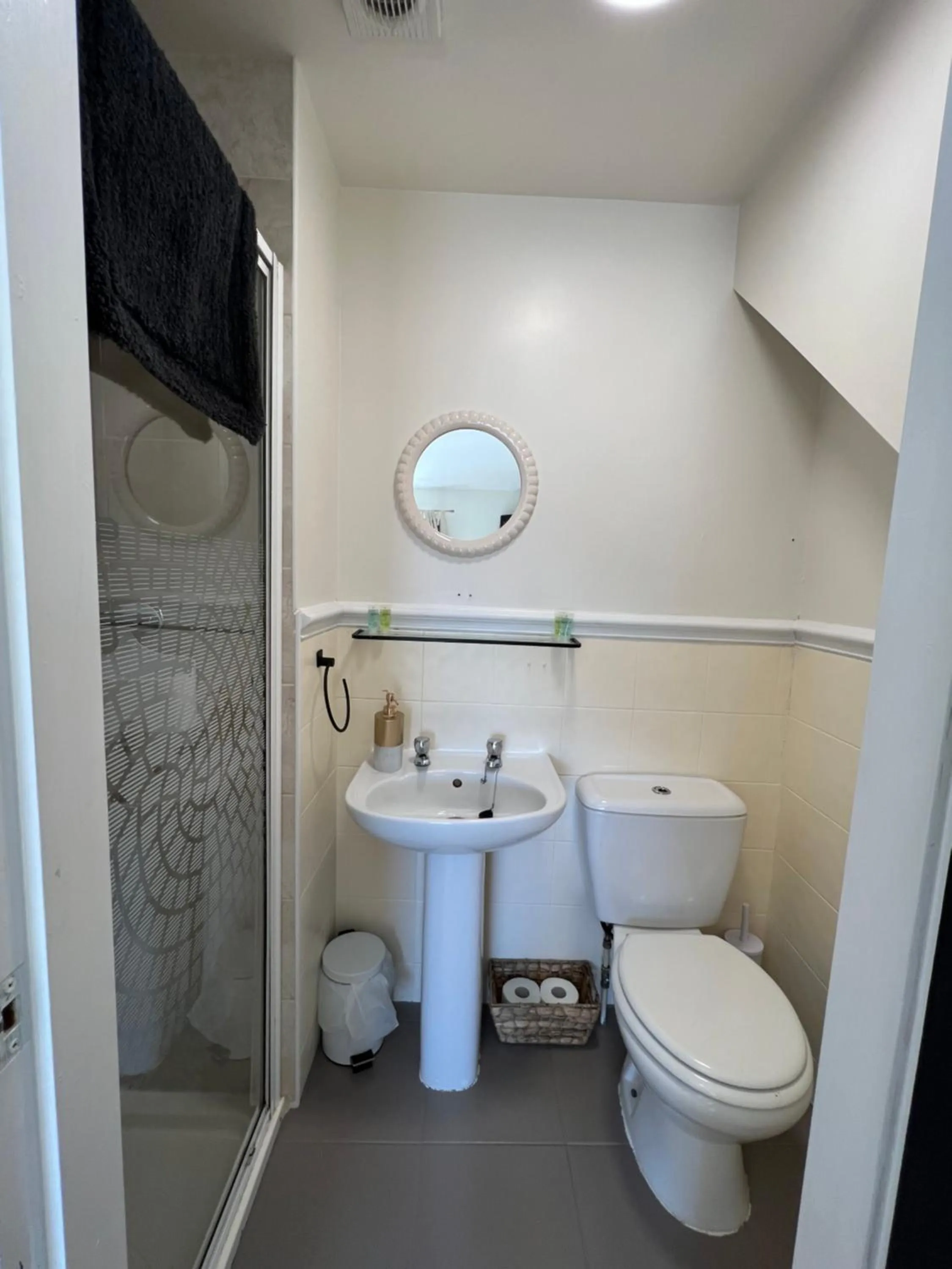 Bathroom in Elizabeth Grace House