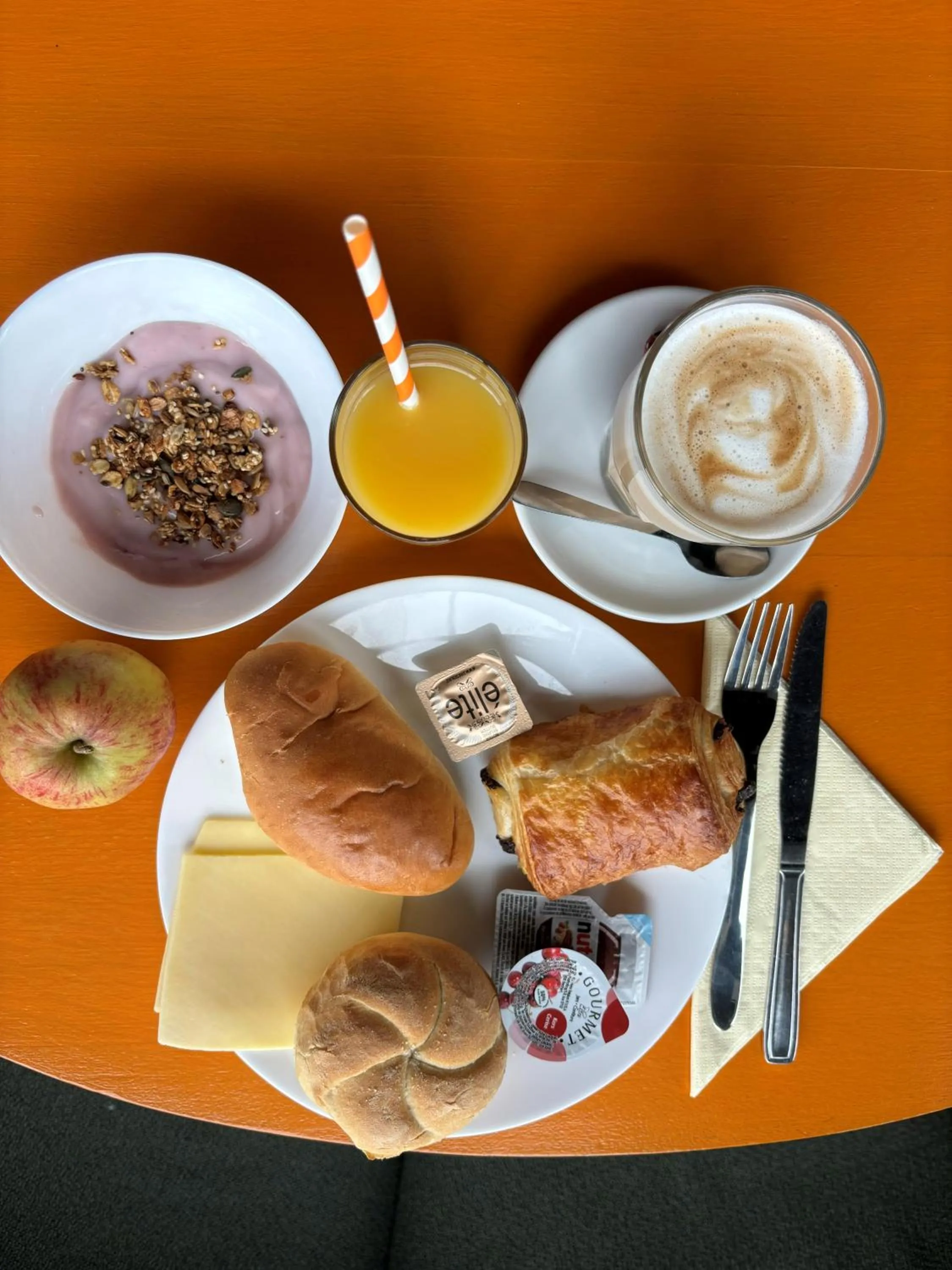 Breakfast in The ASH