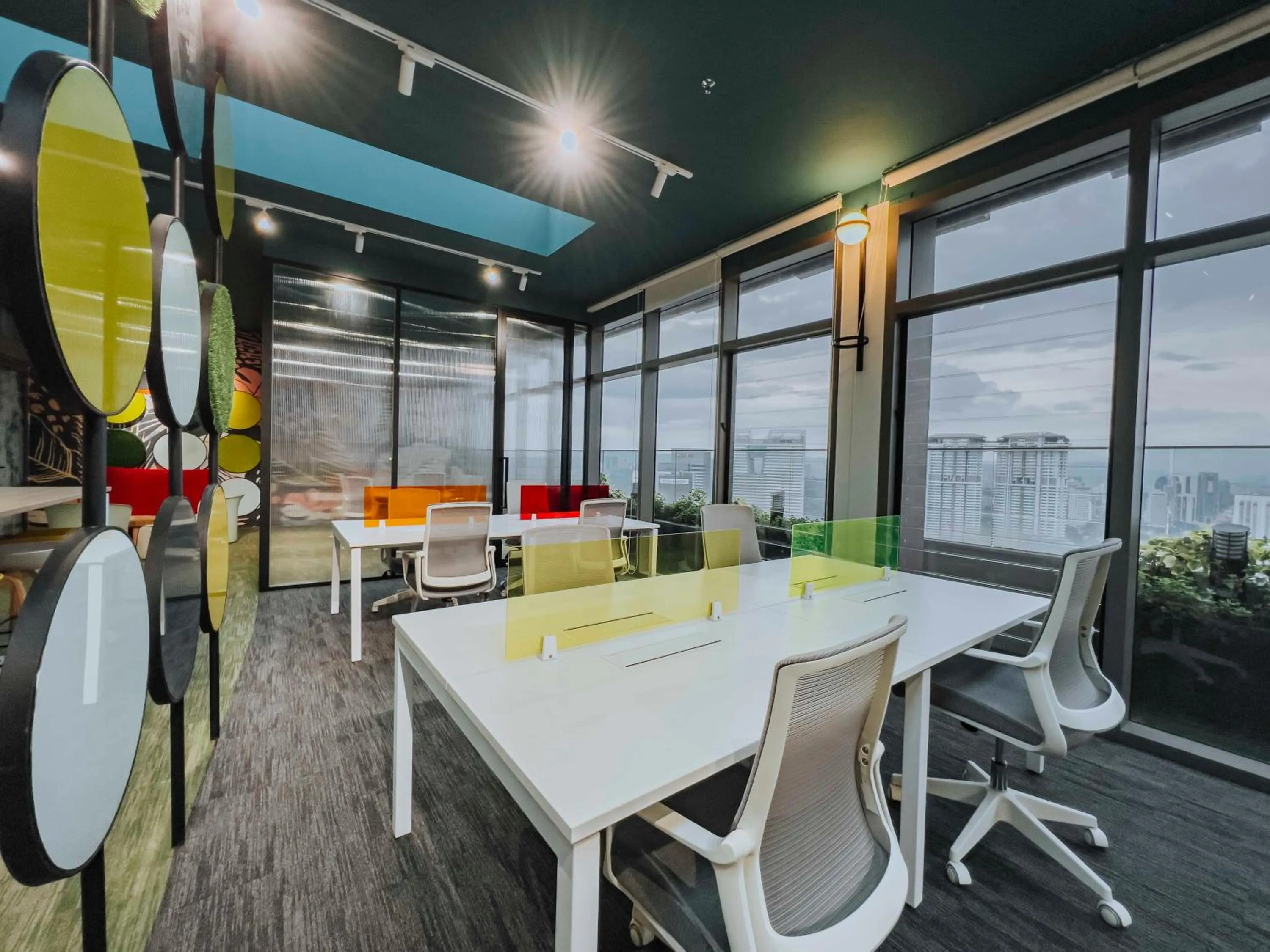 Sky Pool Suites KL Sentral - Riveria City