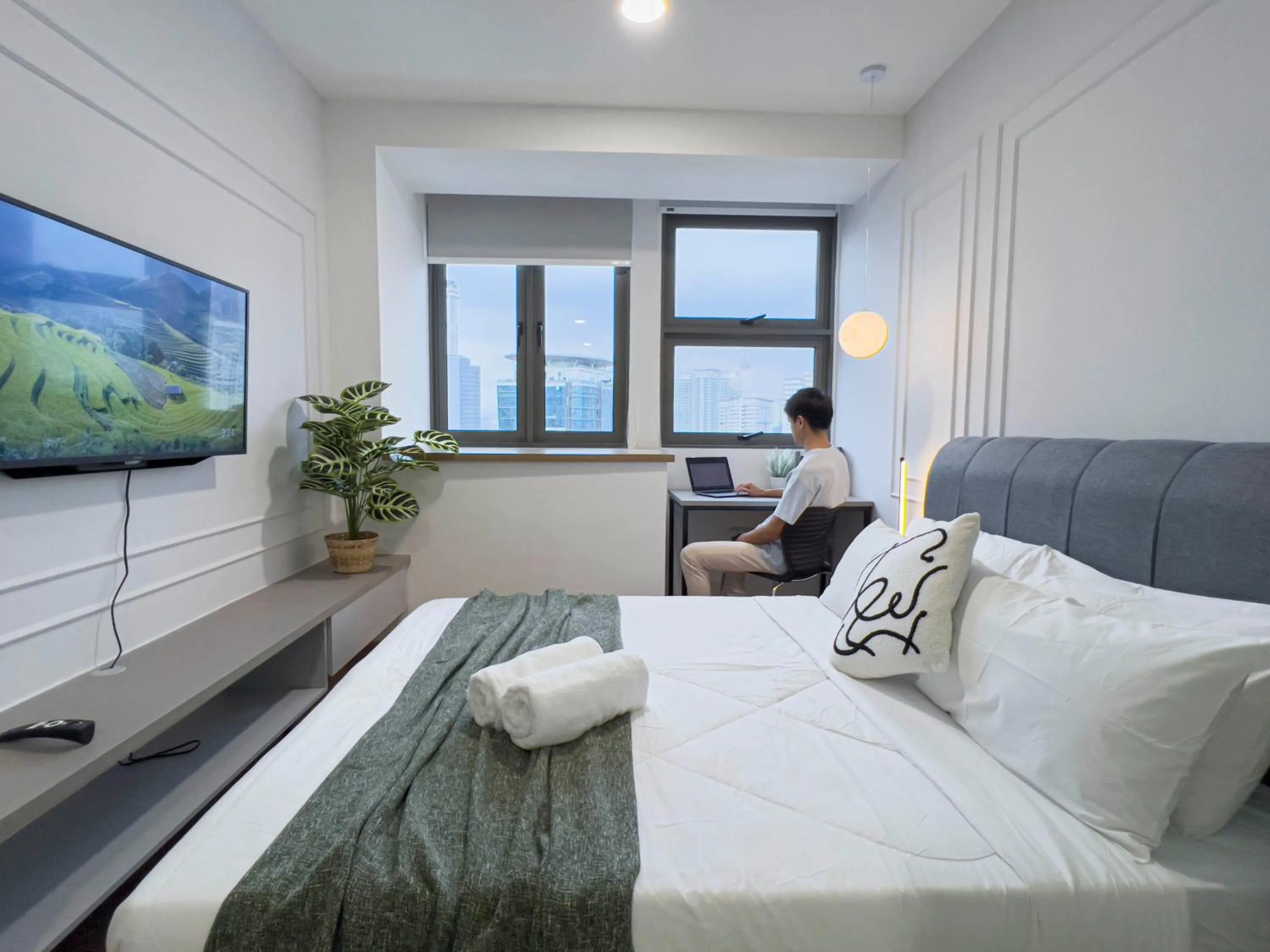 Bed in Sky Pool Suites KL Sentral - Riveria City