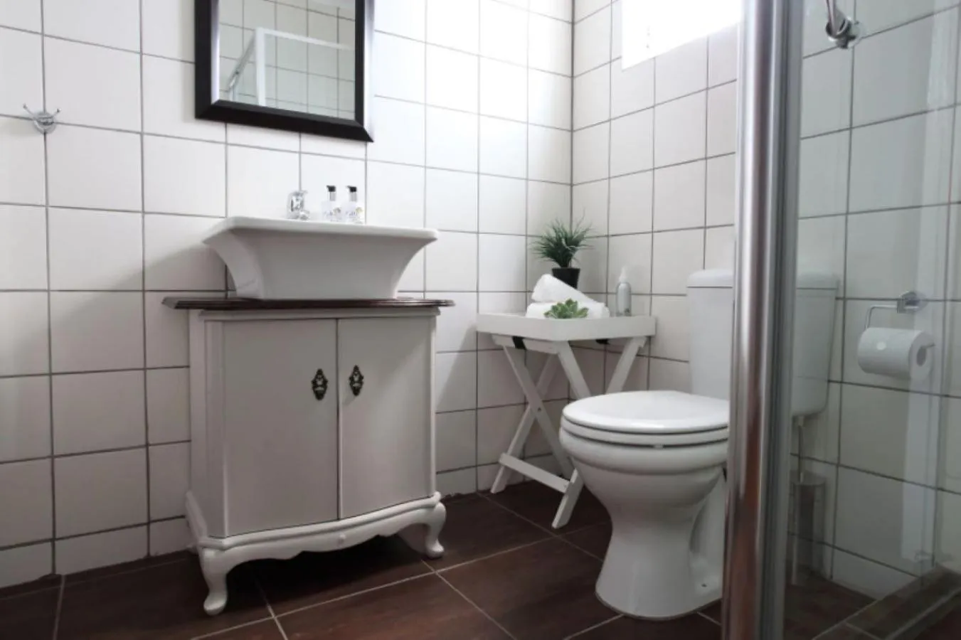 Shower in Celtis Country Lodge & Restaurant