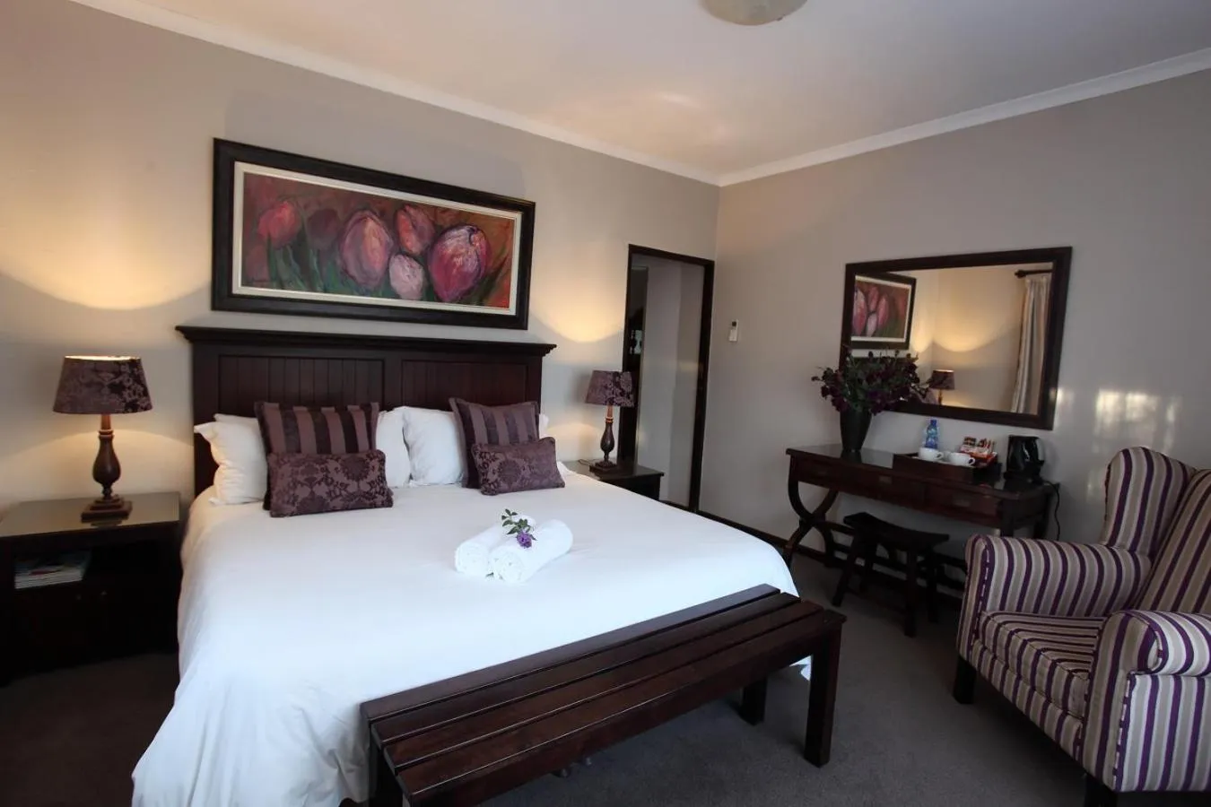 Shower, Bed in Celtis Country Lodge & Restaurant