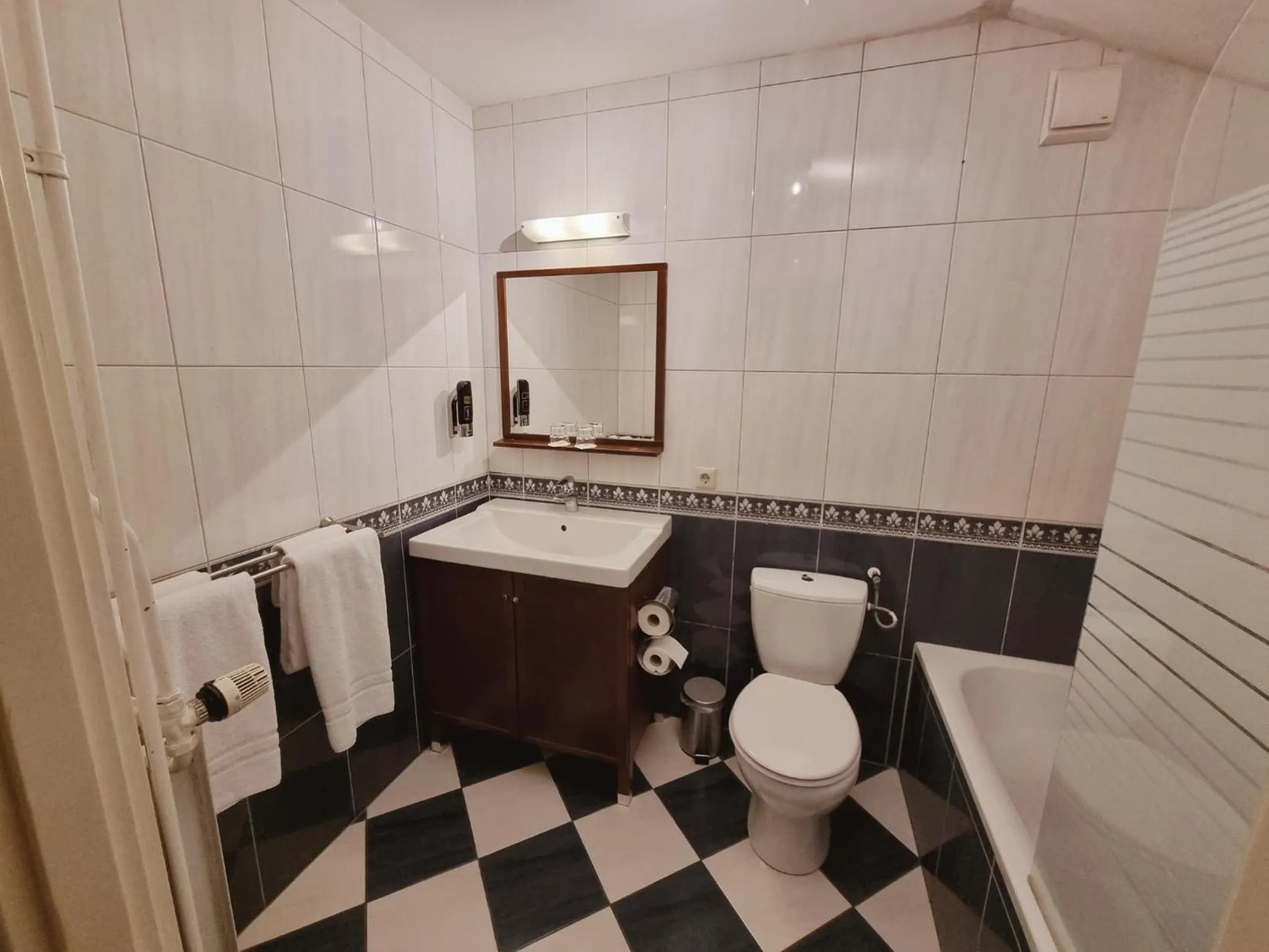 Toilet in Saillant Hotel Gulpenerland - Auping Hotel Partner