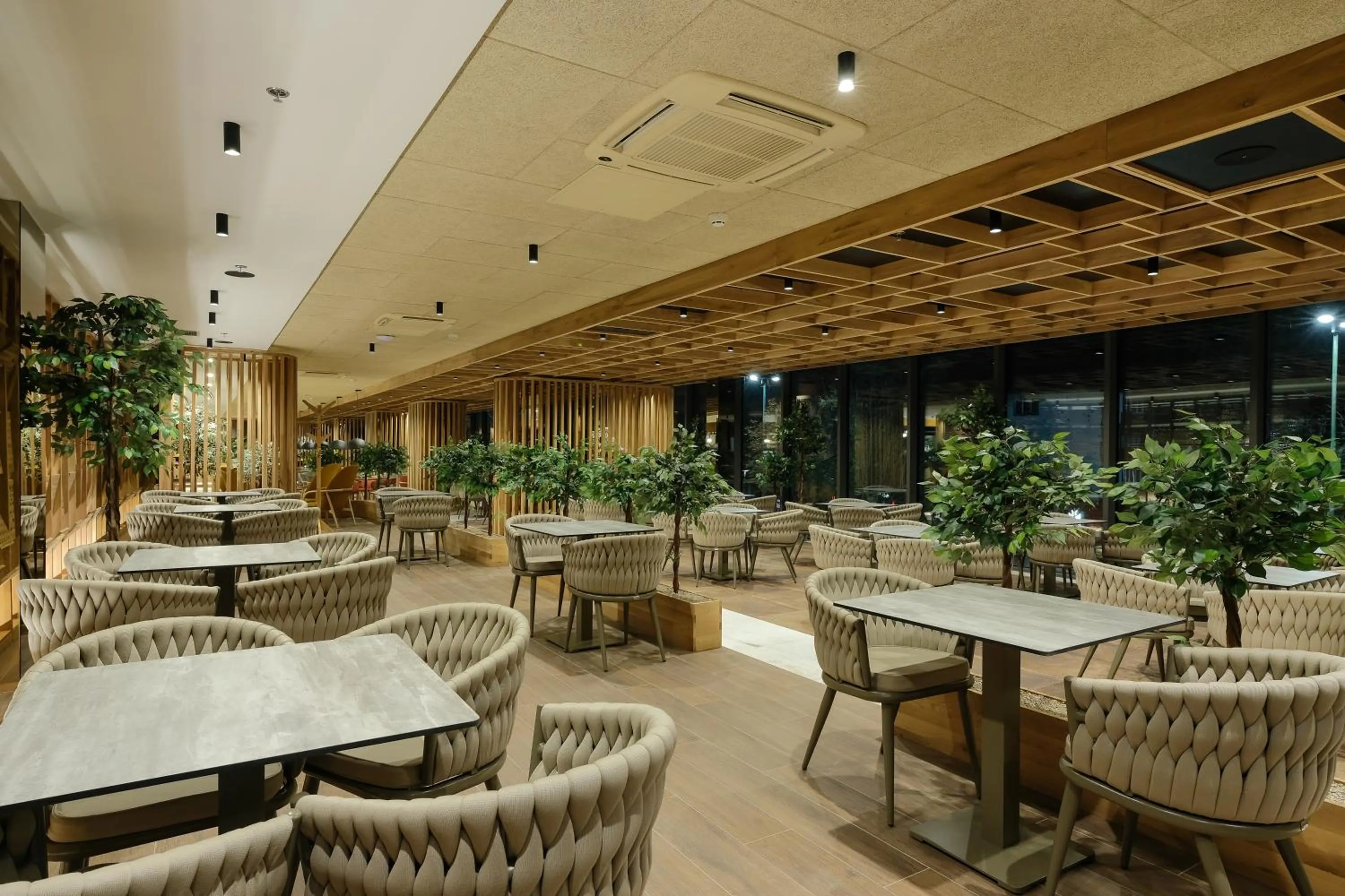 Restaurant/places to eat in Hotel Vema