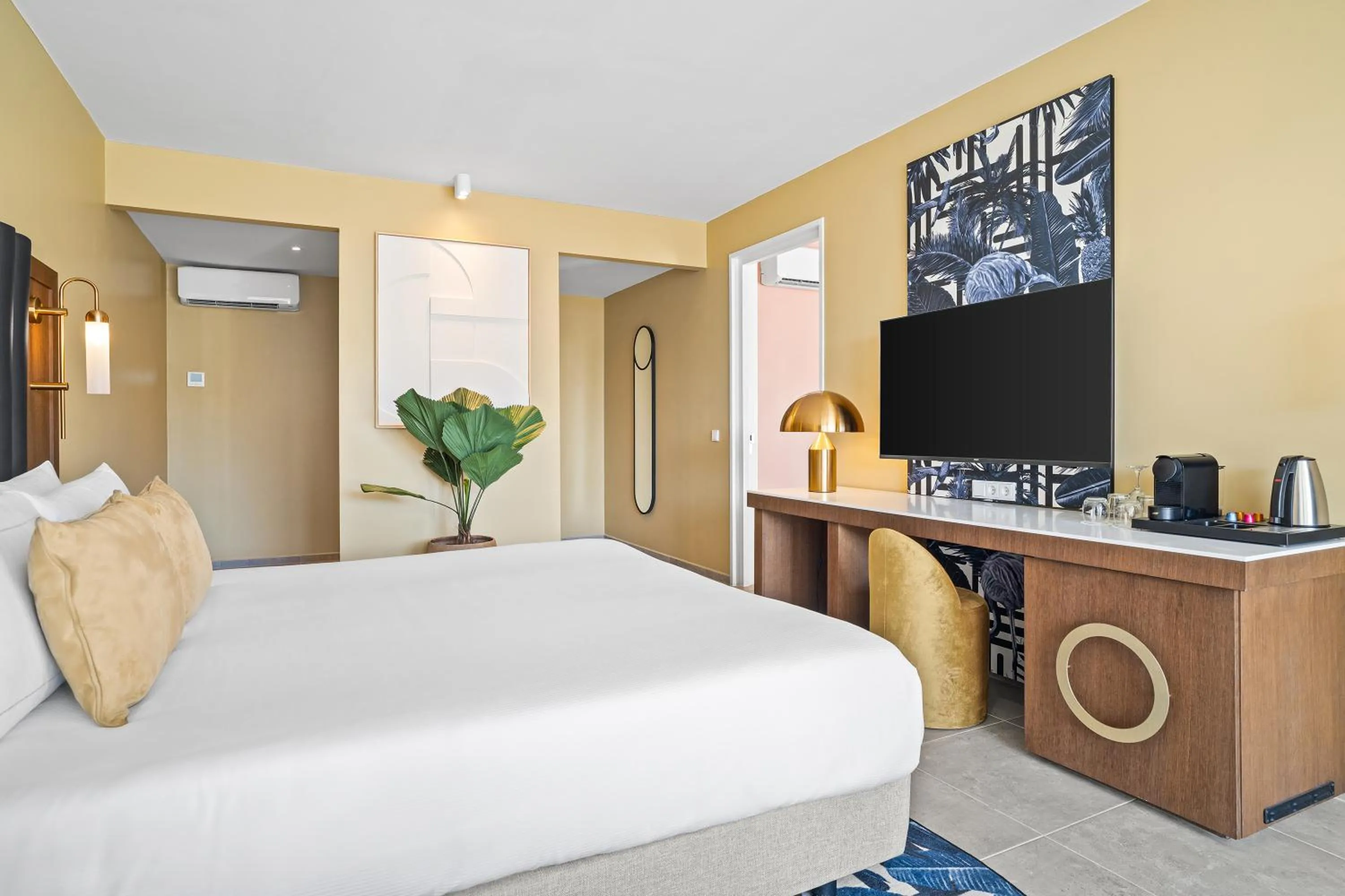 Bedroom, Bed in The Rif At Mangrove Beach Corendon Curacao All-Inclusive, Curio by Hilton