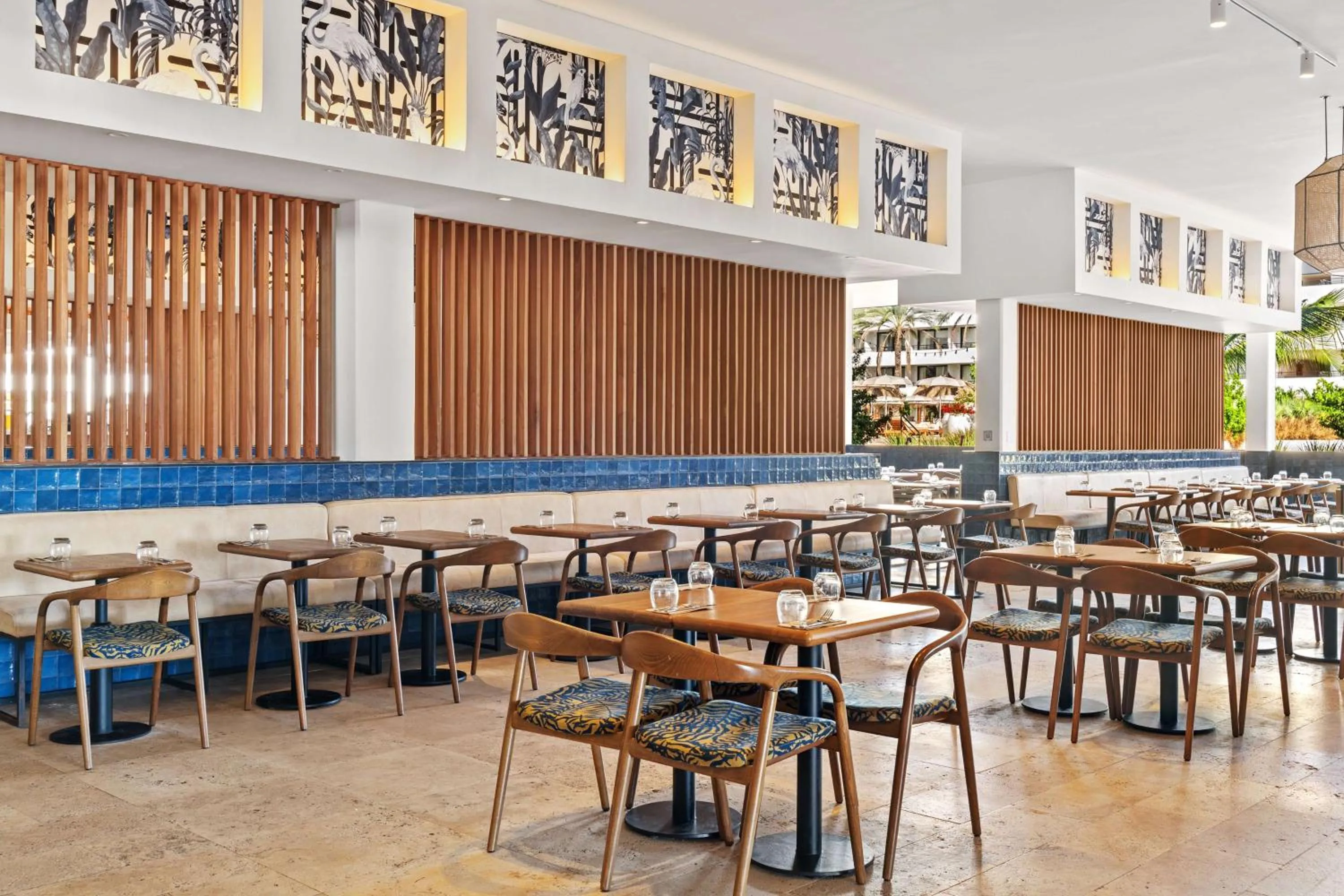 Restaurant/places to eat in The Rif At Mangrove Beach Corendon Curacao All-Inclusive, Curio by Hilton