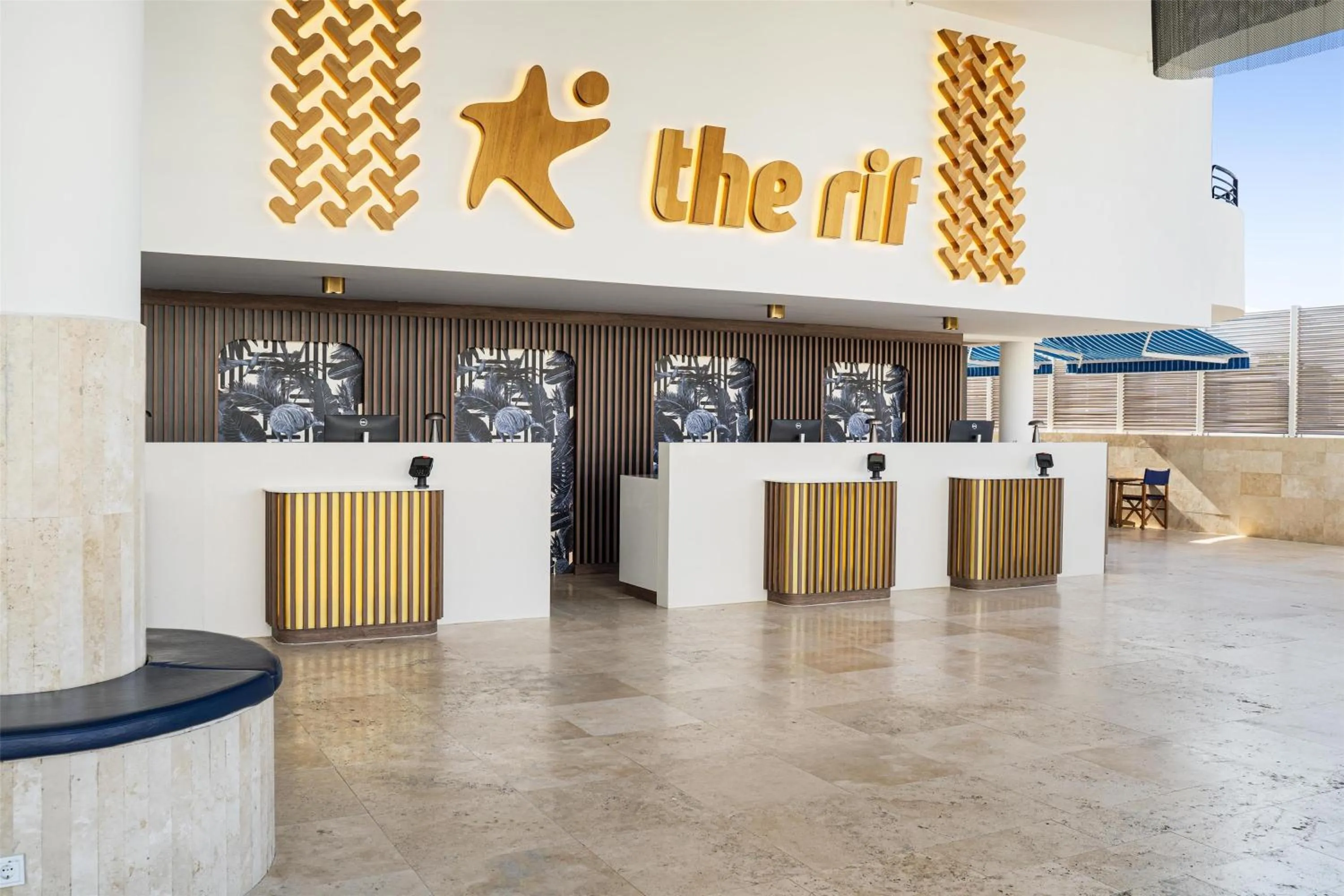 Lobby or reception in The Rif At Mangrove Beach Corendon Curacao All-Inclusive, Curio by Hilton