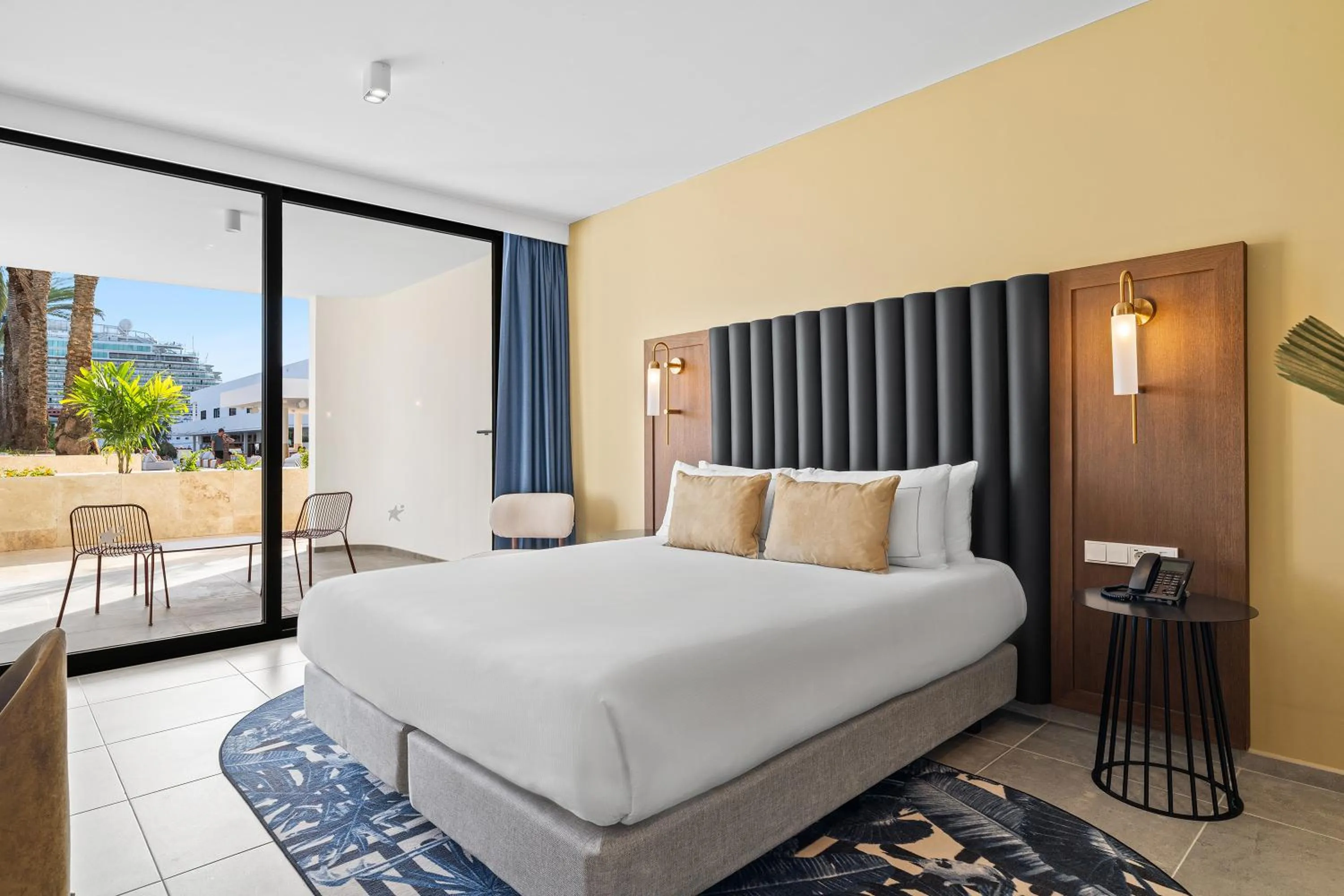 Bedroom, Bed in The Rif At Mangrove Beach Corendon Curacao All-Inclusive, Curio by Hilton