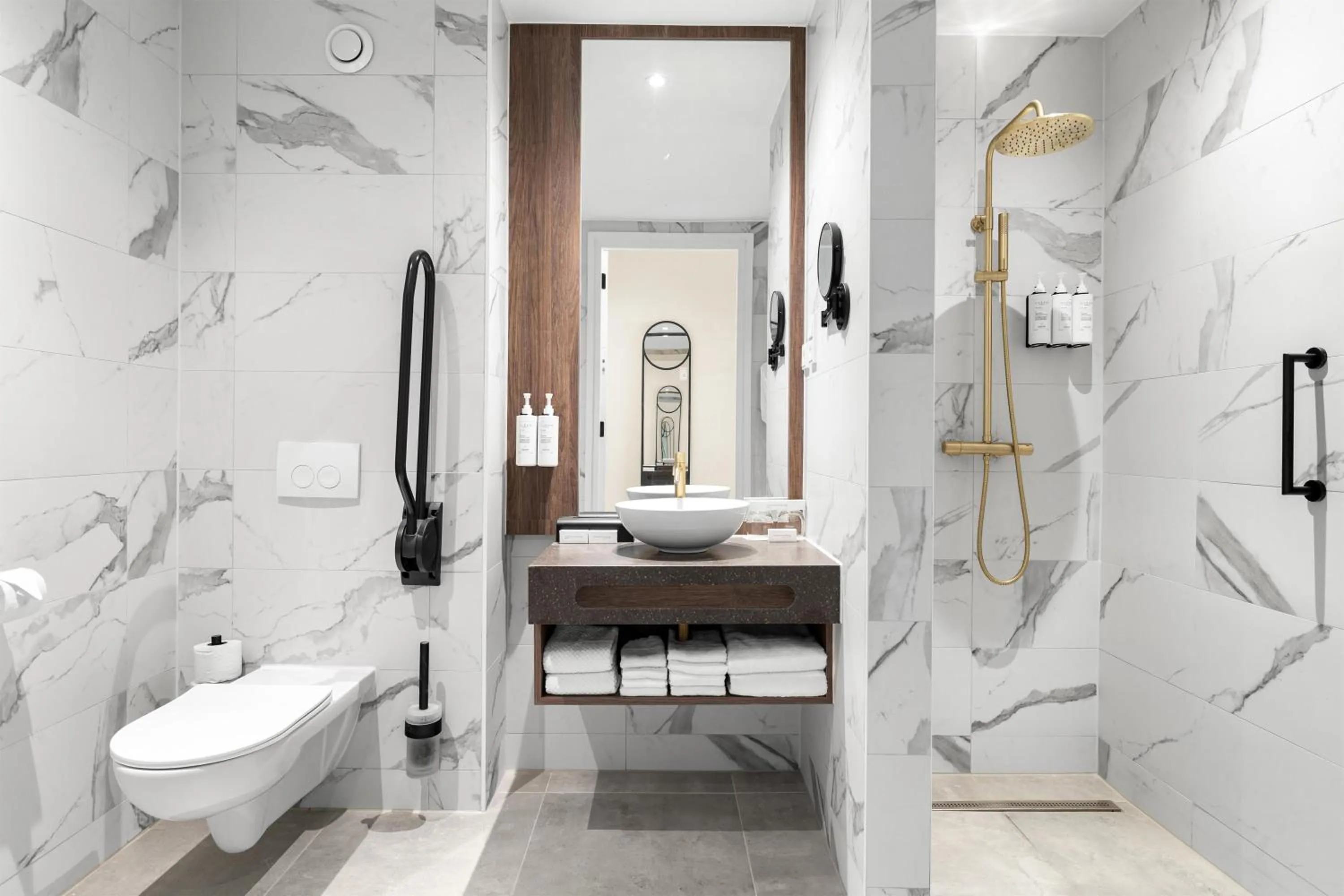 Bathroom in The Rif At Mangrove Beach Corendon Curacao All-Inclusive, Curio by Hilton