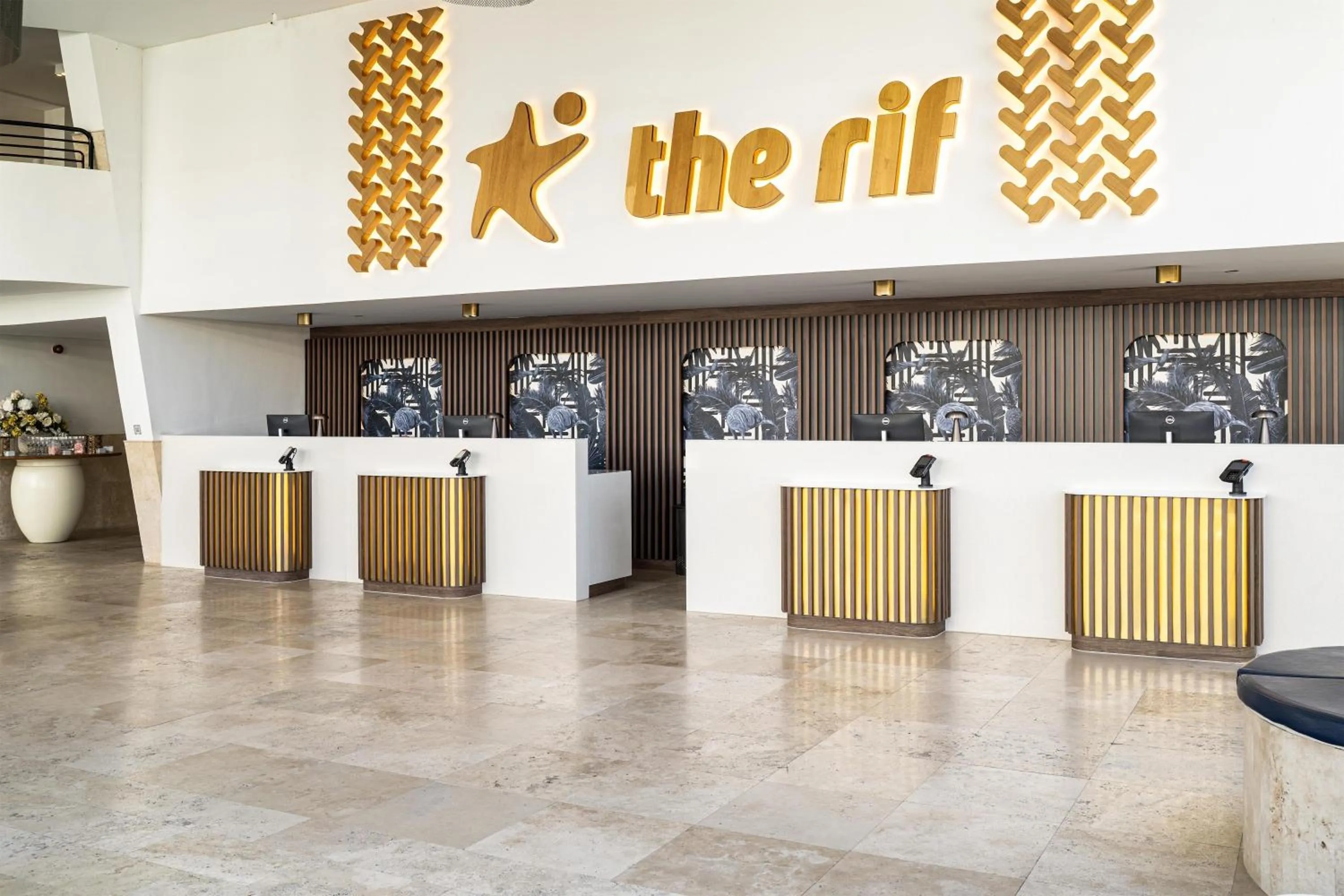 Lobby or reception in The Rif At Mangrove Beach Corendon Curacao All-Inclusive, Curio by Hilton