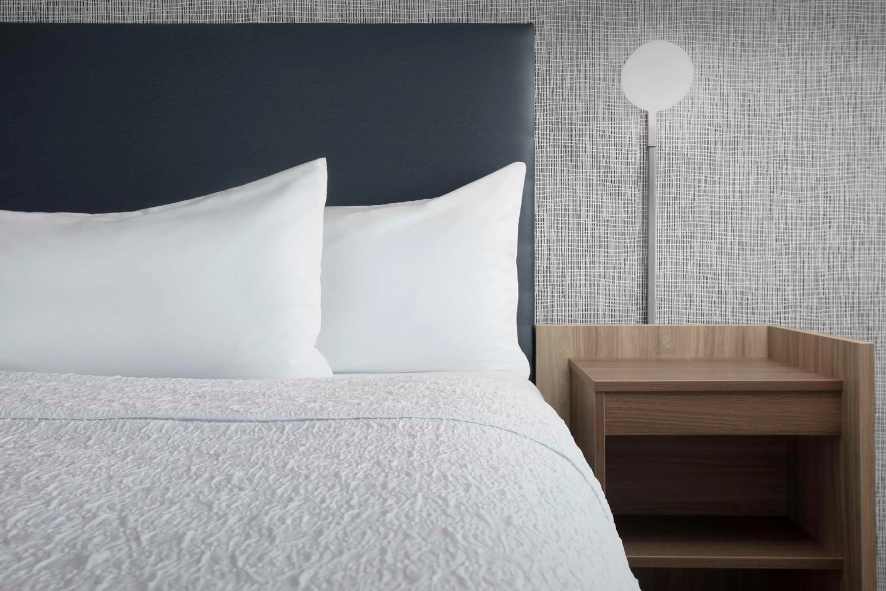 Bed in Home2 Suites By Hilton Huntsville Village Of Providence