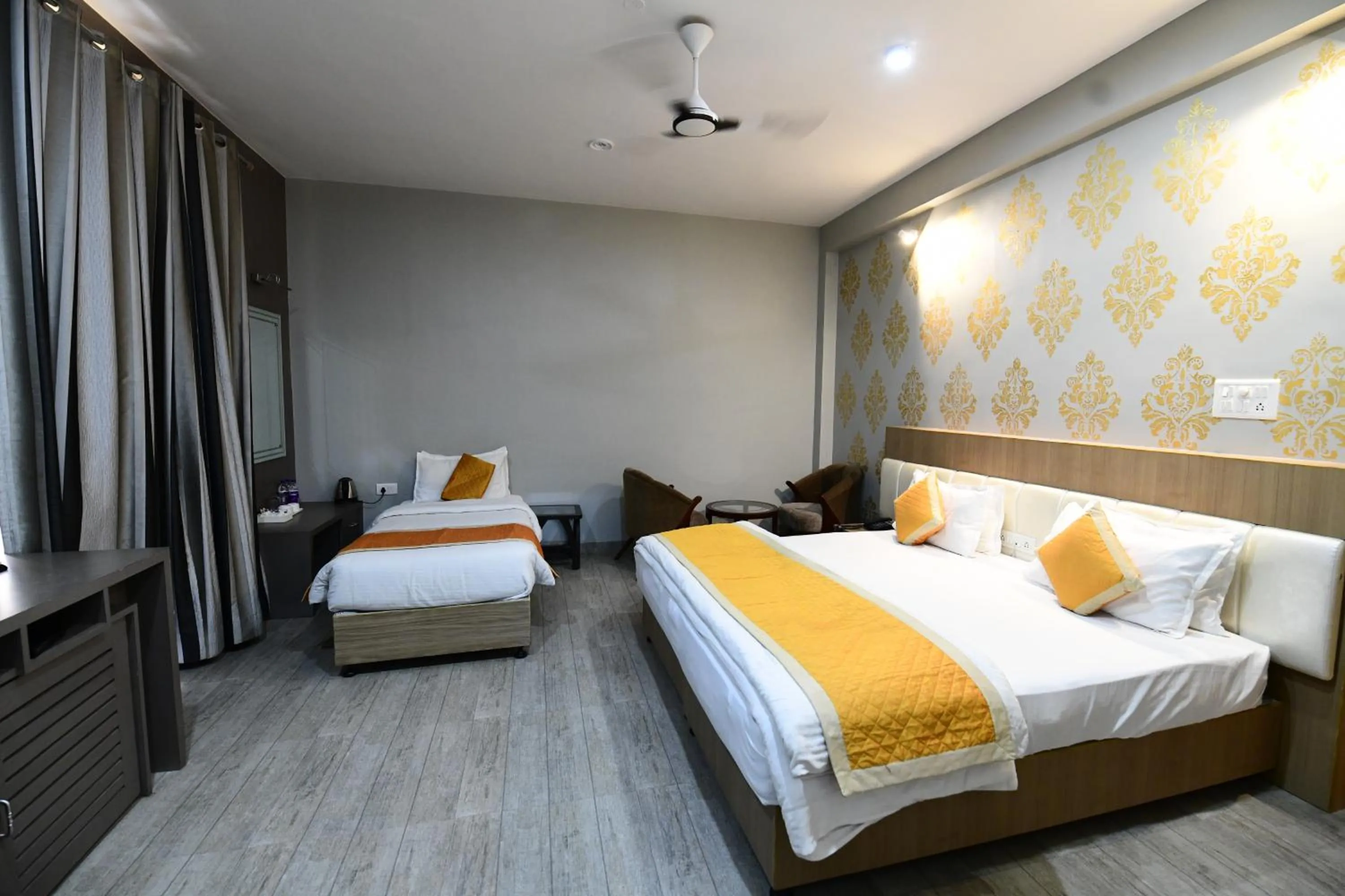 Bed in Hotel Jataka Inn