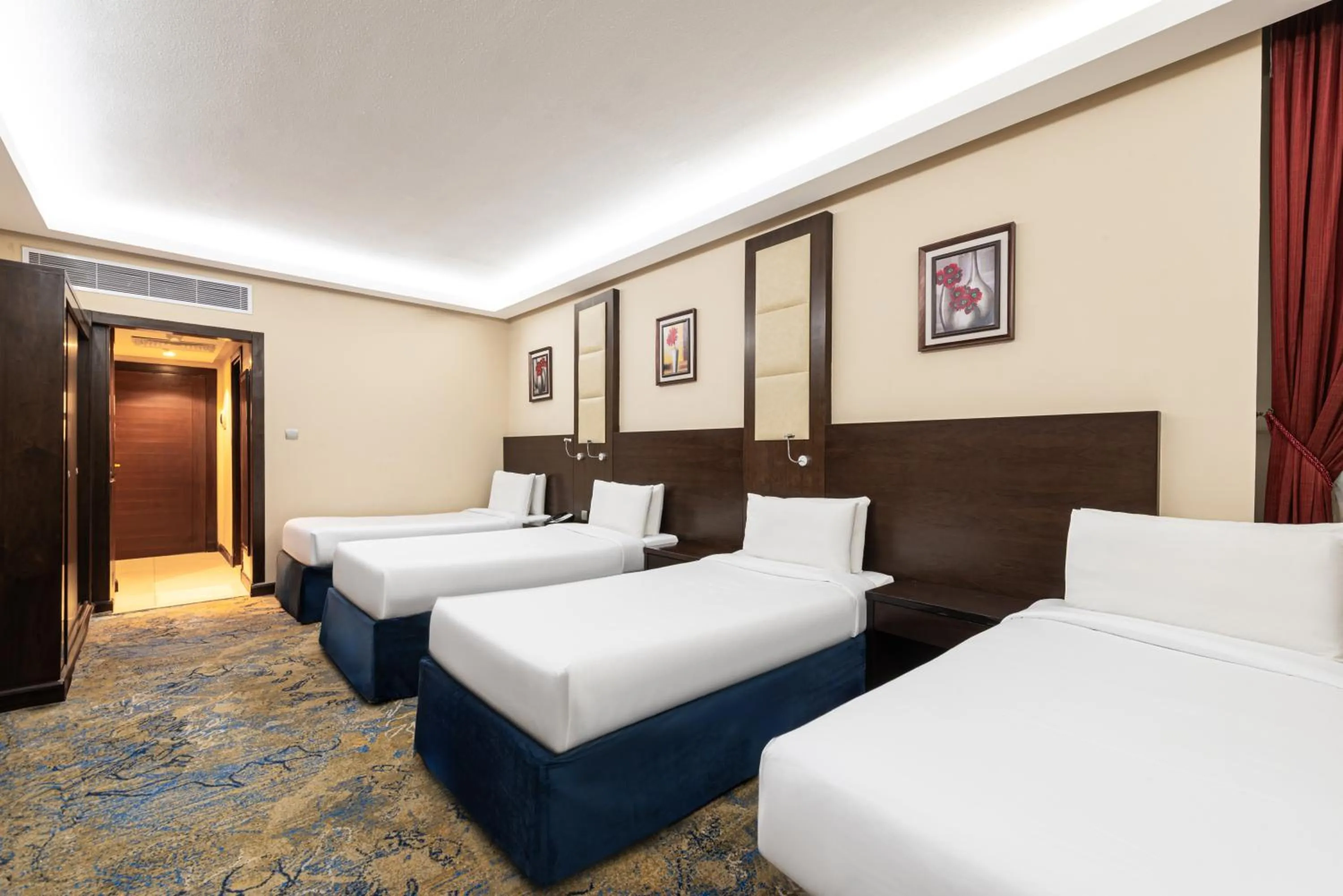 Bed in Razana Al Rawdha Hotel