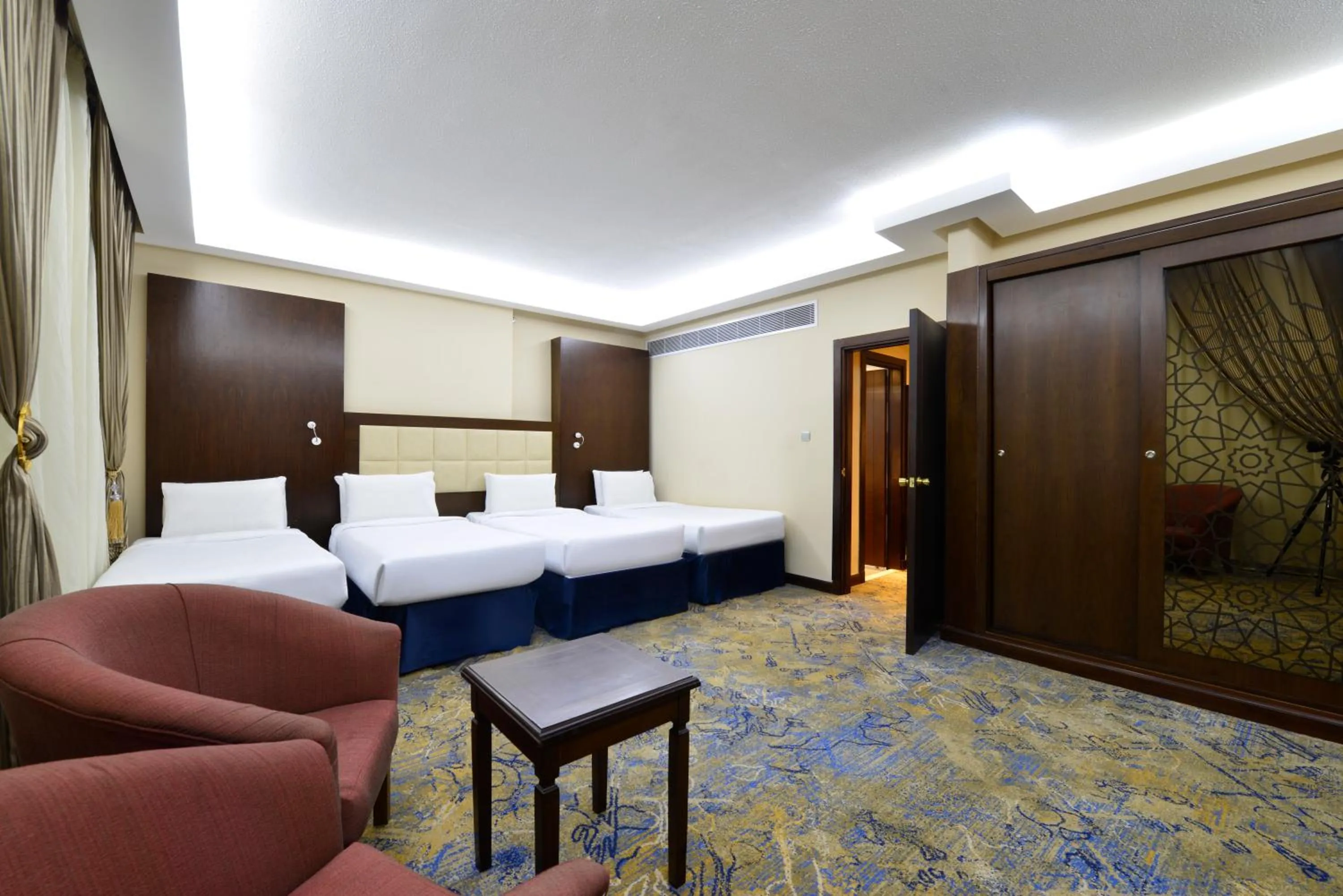 Bedroom, Bed in Razana Al Rawdha Hotel