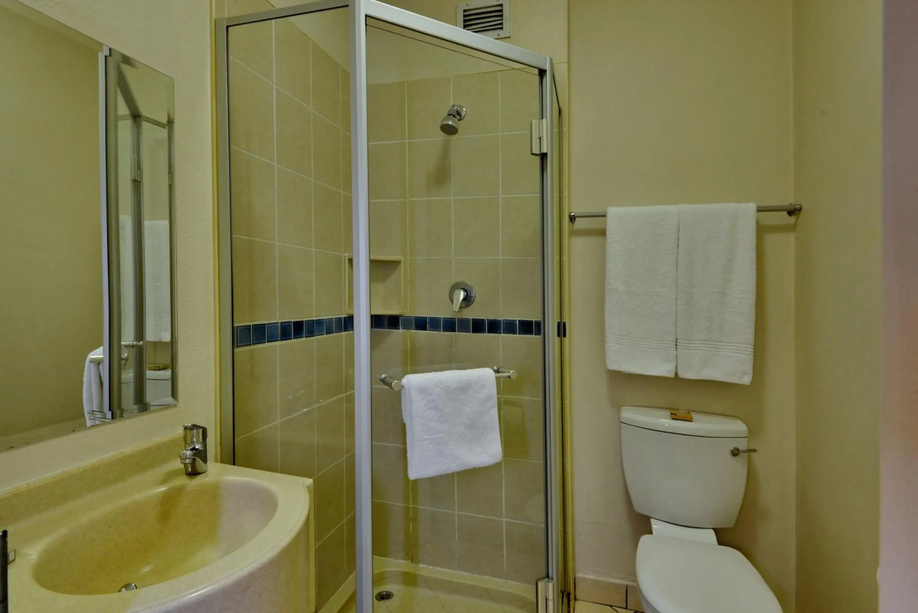 Double Room in Road Lodge Centurion Double Room in Road Lodge Centurion