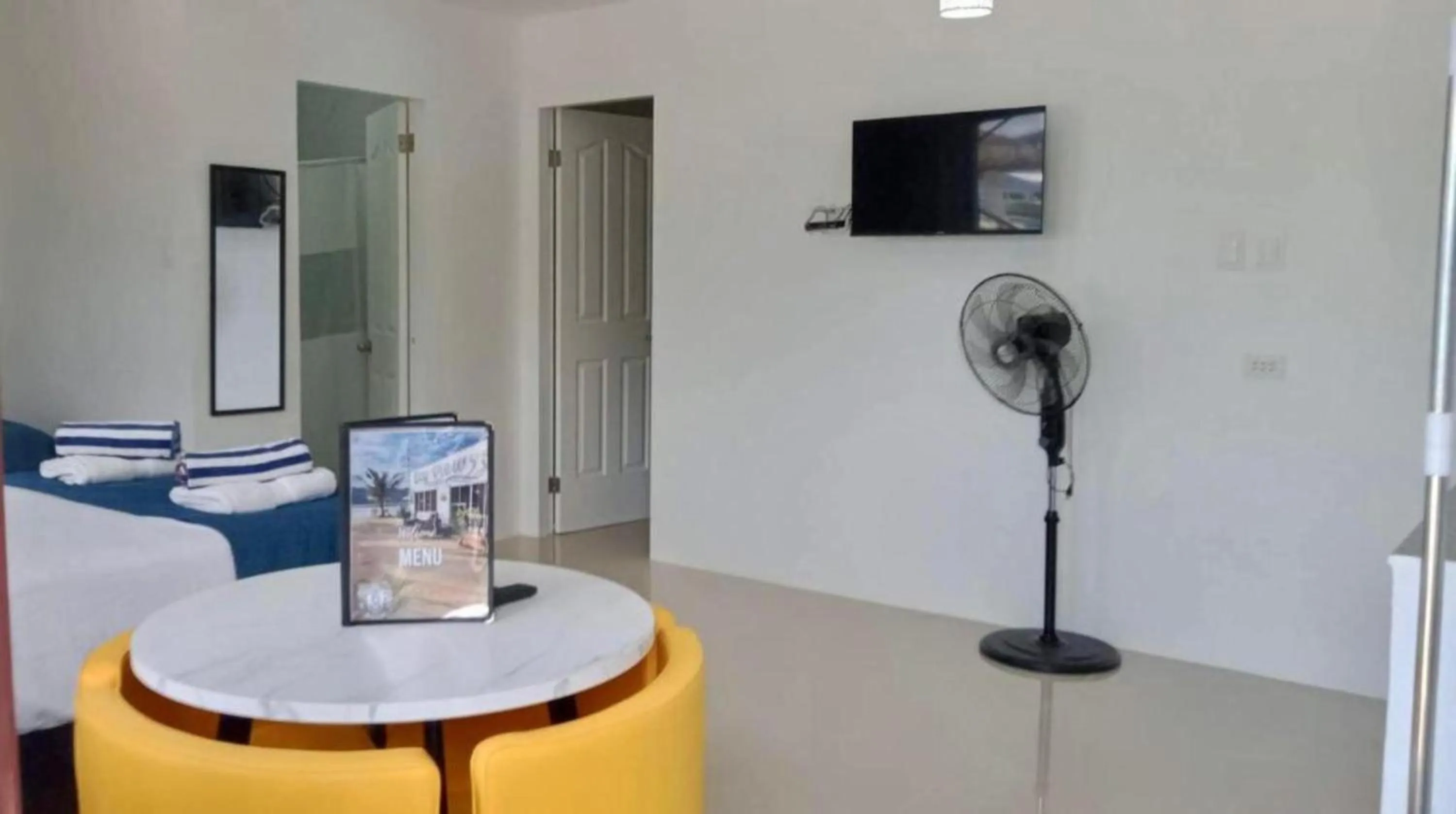 Bed in Lopez Beach Resort