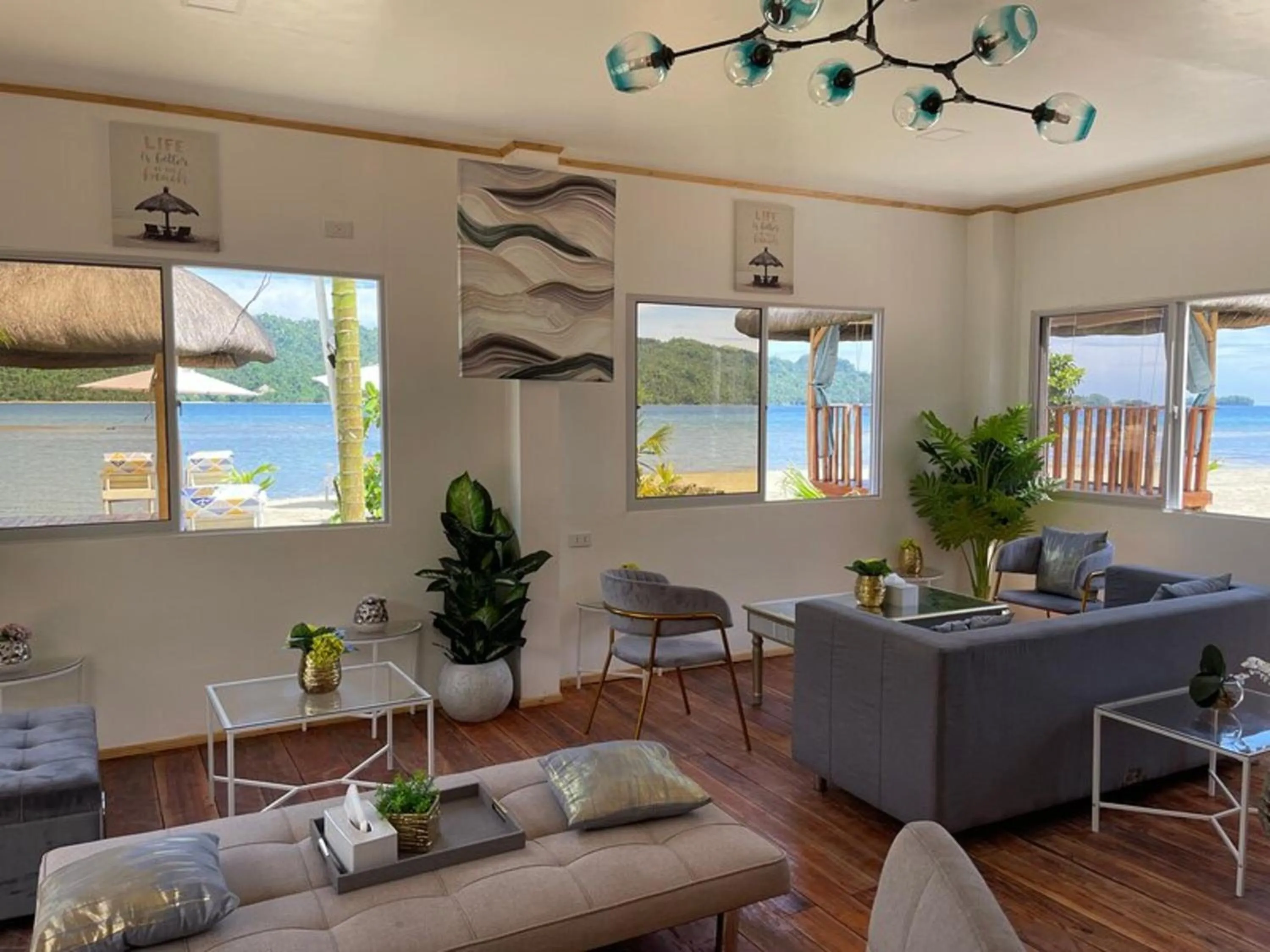 Restaurant/places to eat in Lopez Beach Resort