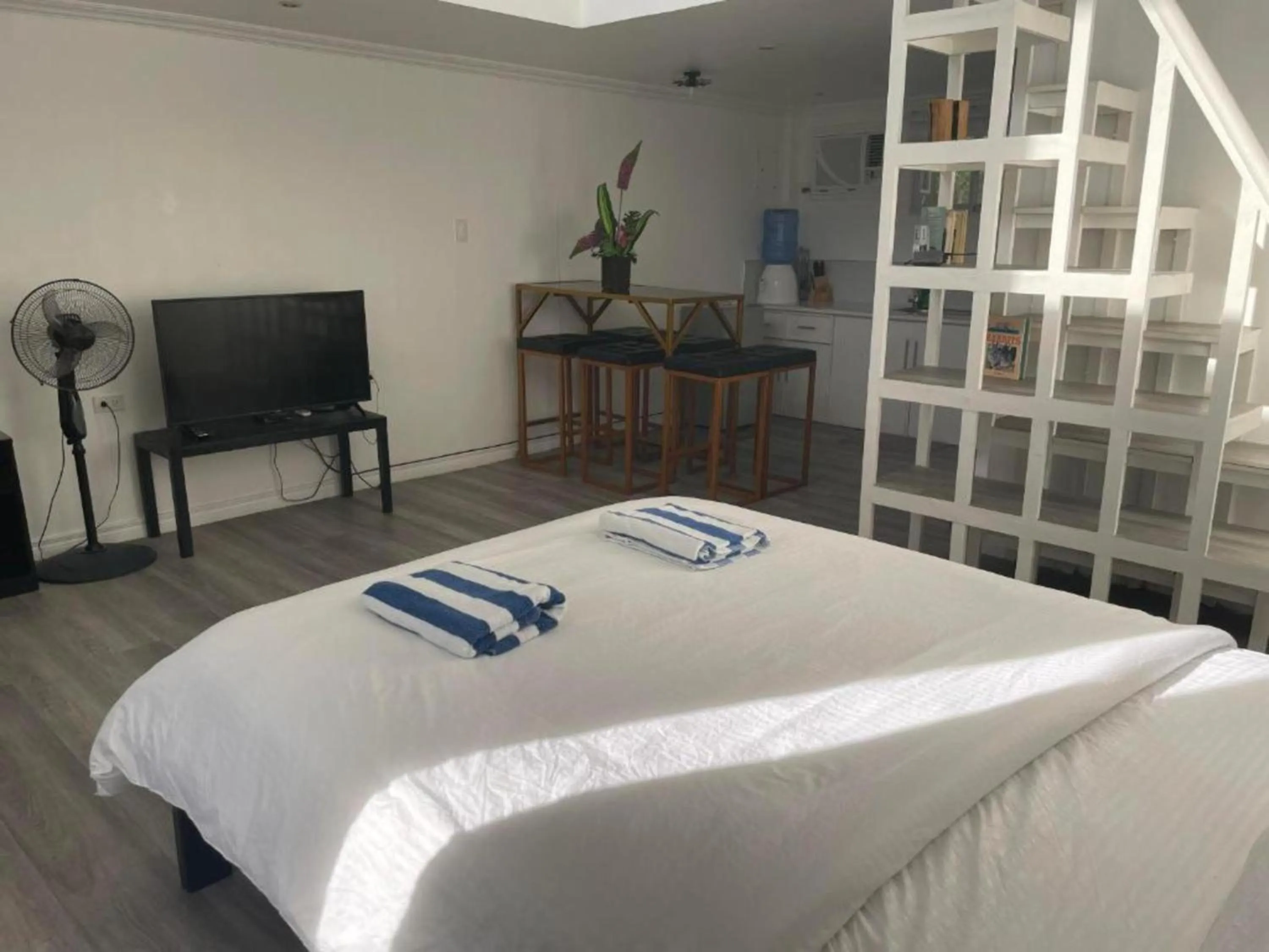 Bed in Lopez Beach Resort