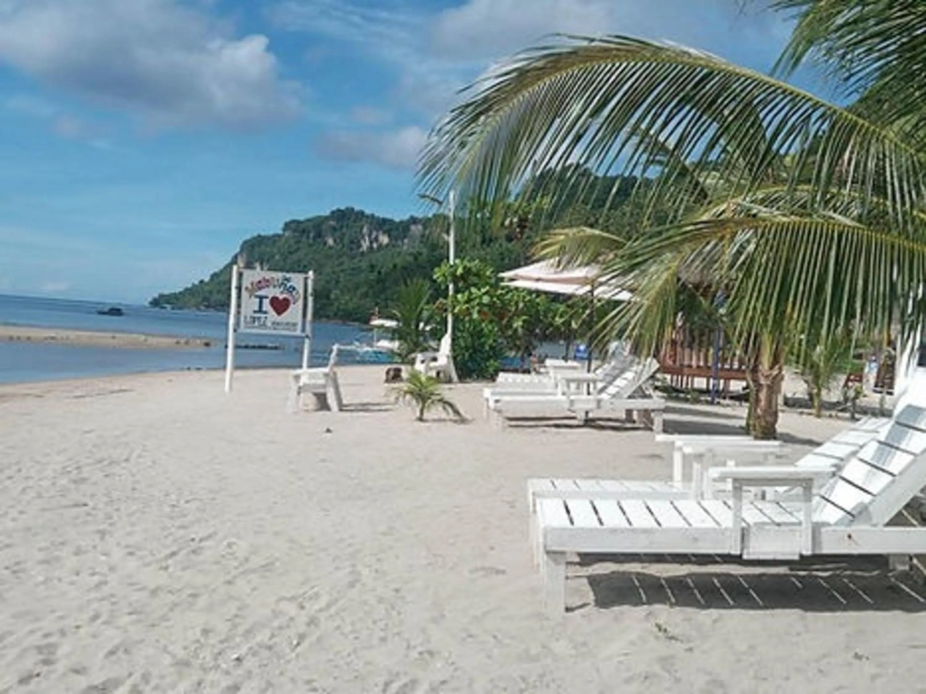 Beach in Lopez Beach Resort