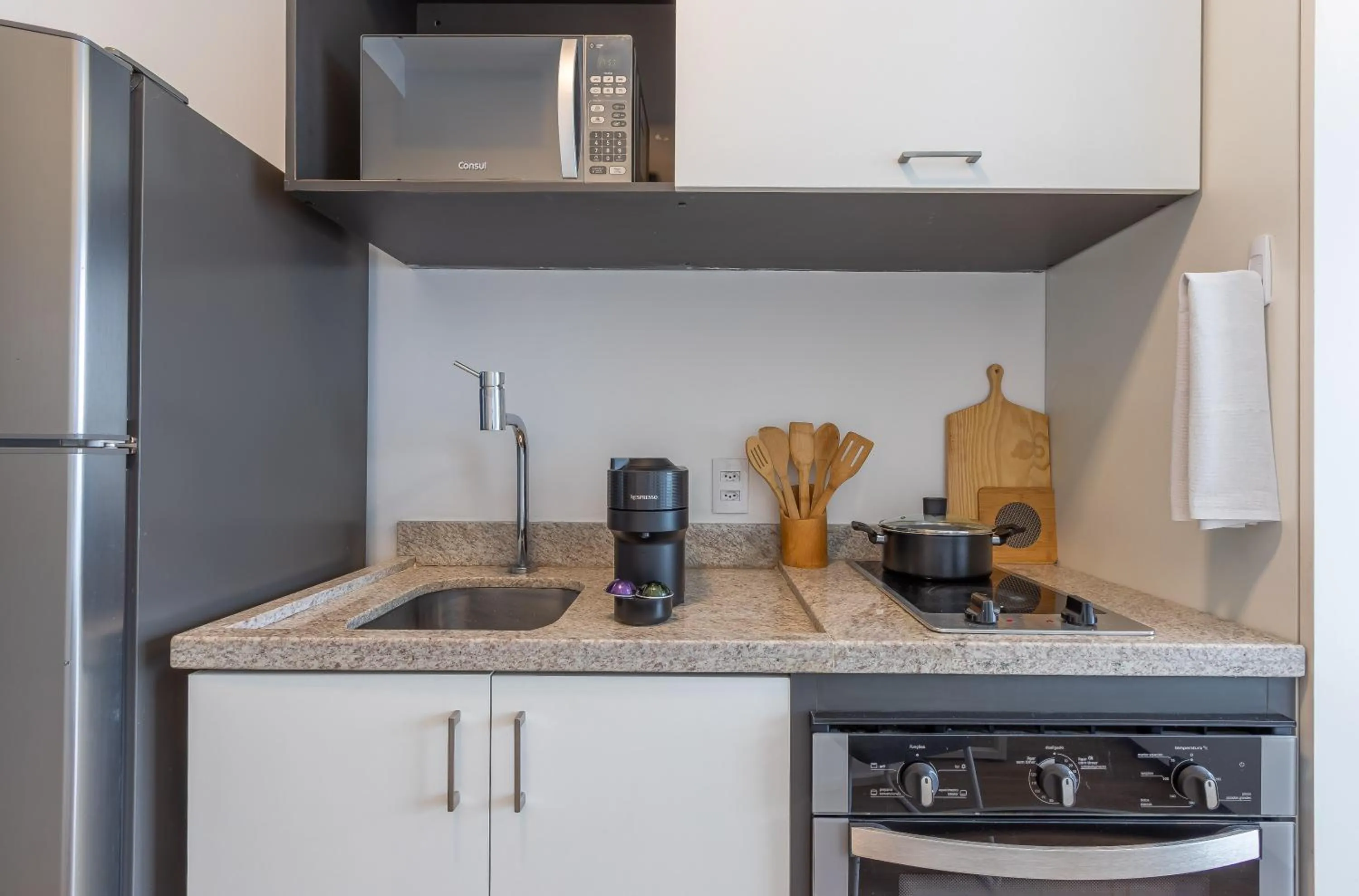 Coffee/tea facilities in Setin Downtown Praca da Sé by Viva - Prédio completo com piscina perto de estação de metrô no Centro de São Paulo