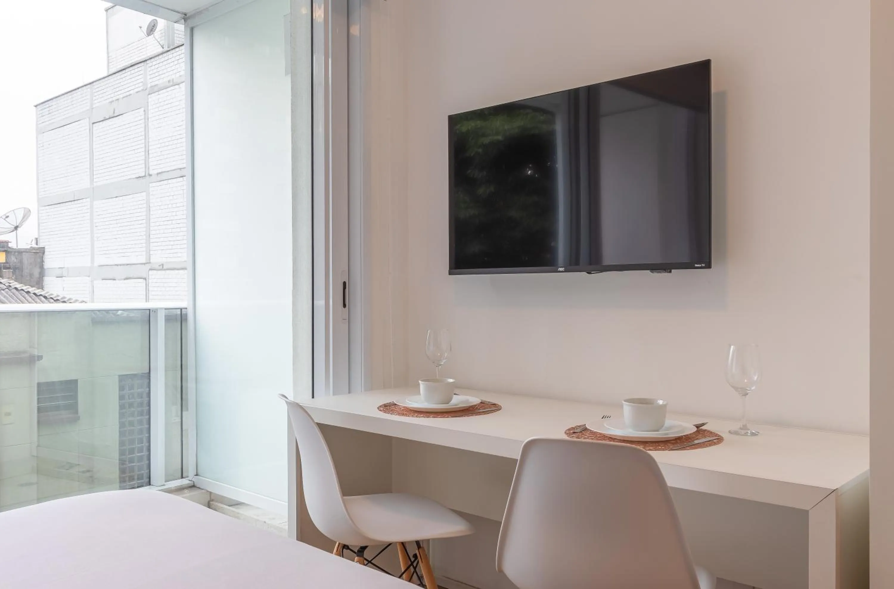 TV and multimedia in Setin Downtown Praca da Sé by Viva - Prédio completo com piscina perto de estação de metrô no Centro de São Paulo