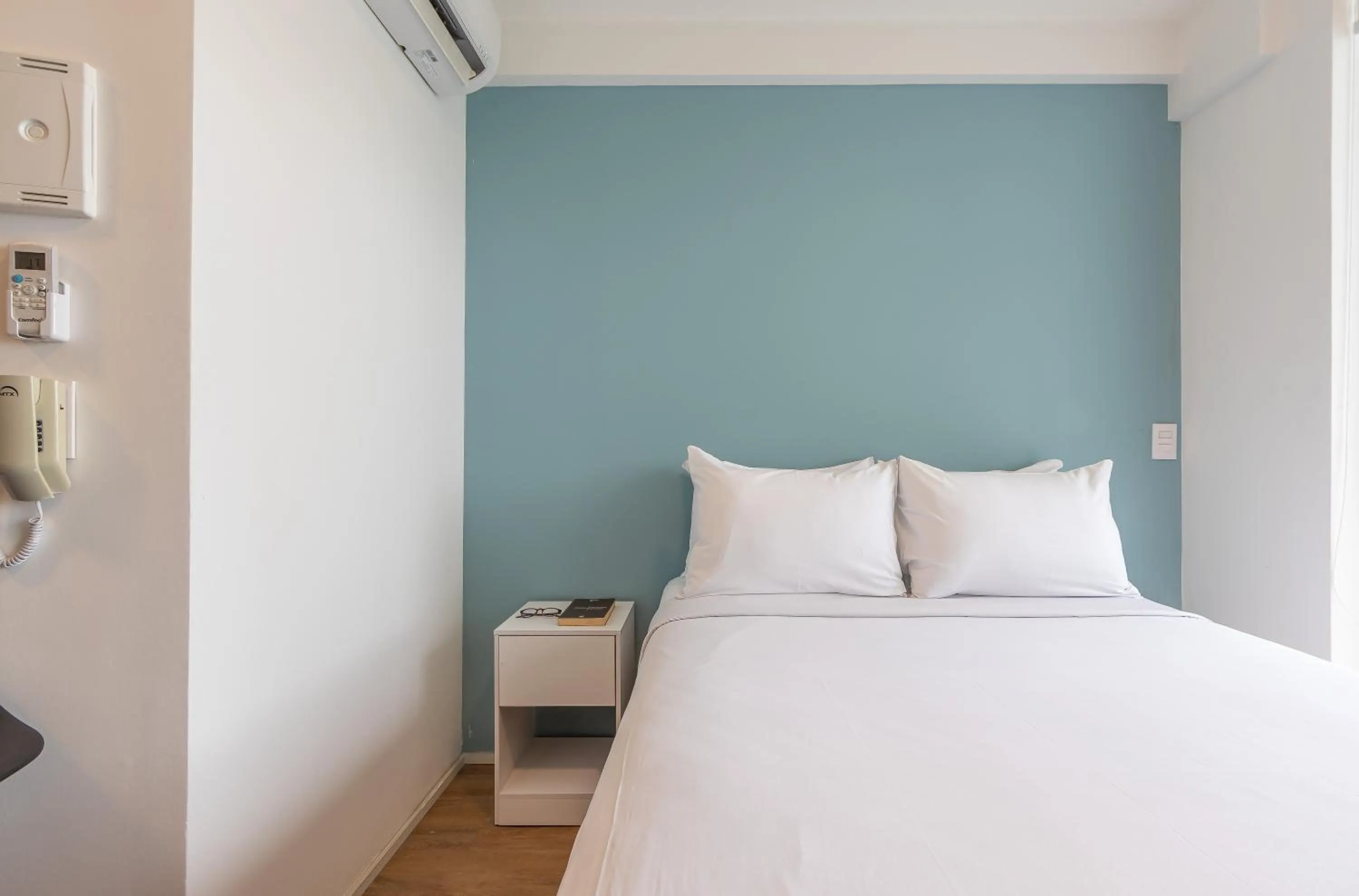 Bed in Setin Downtown Praca da Sé by Viva - Prédio completo com piscina perto de estação de metrô no Centro de São Paulo