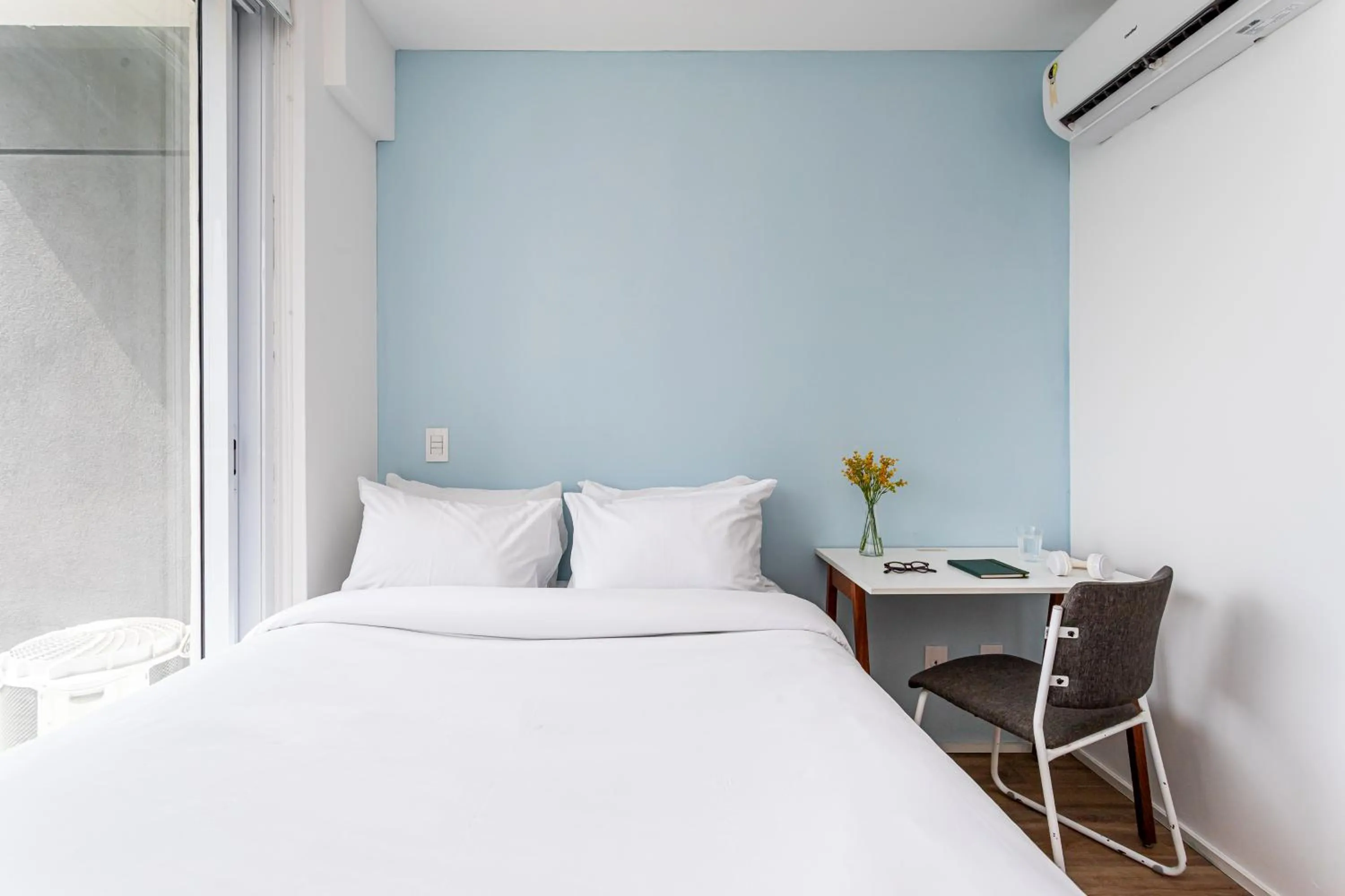 Bed in Setin Downtown Praca da Sé by Viva - Prédio completo com piscina perto de estação de metrô no Centro de São Paulo