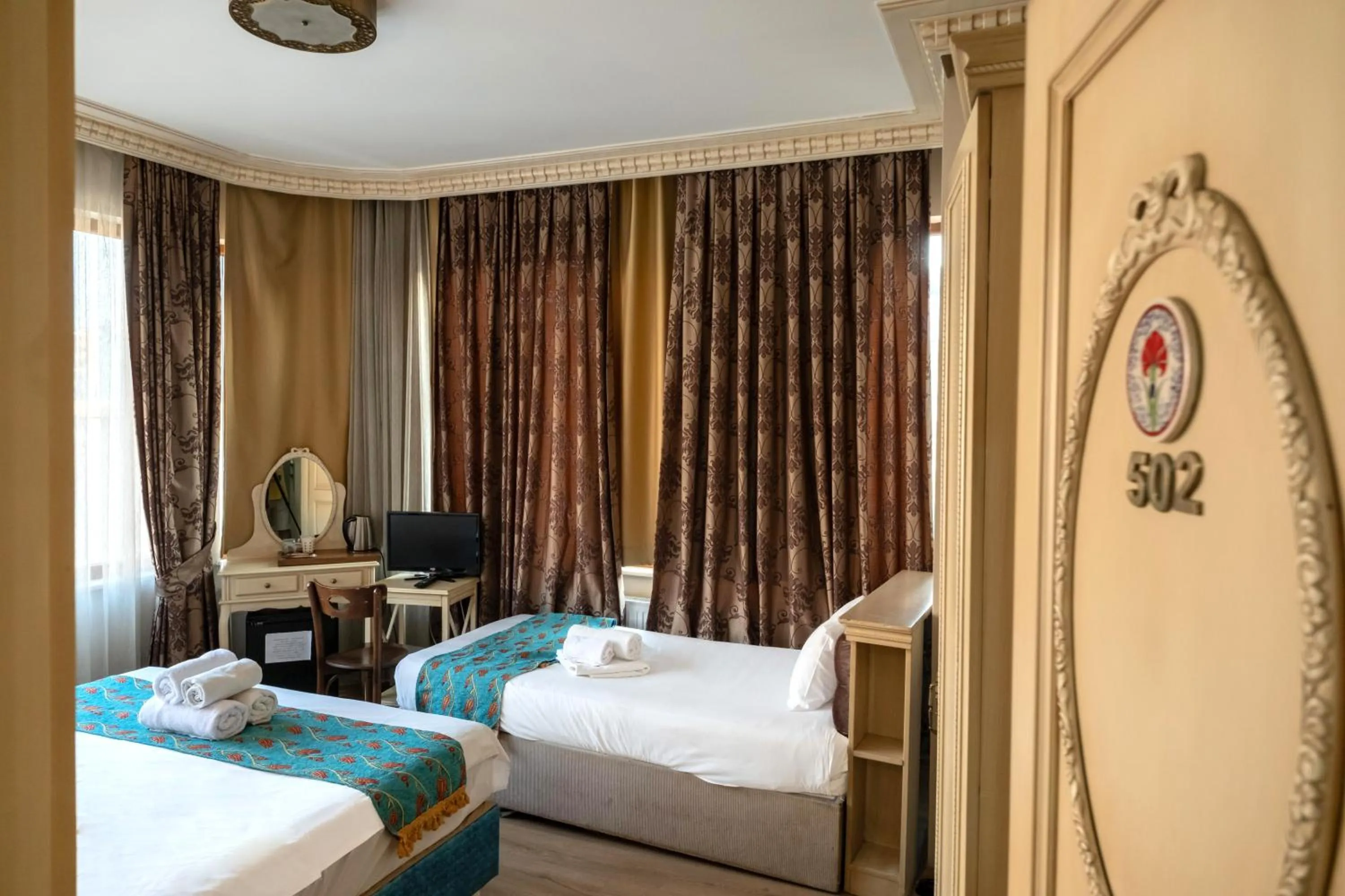 Photo of the whole room, Bed in Felicity Hotel İstanbul