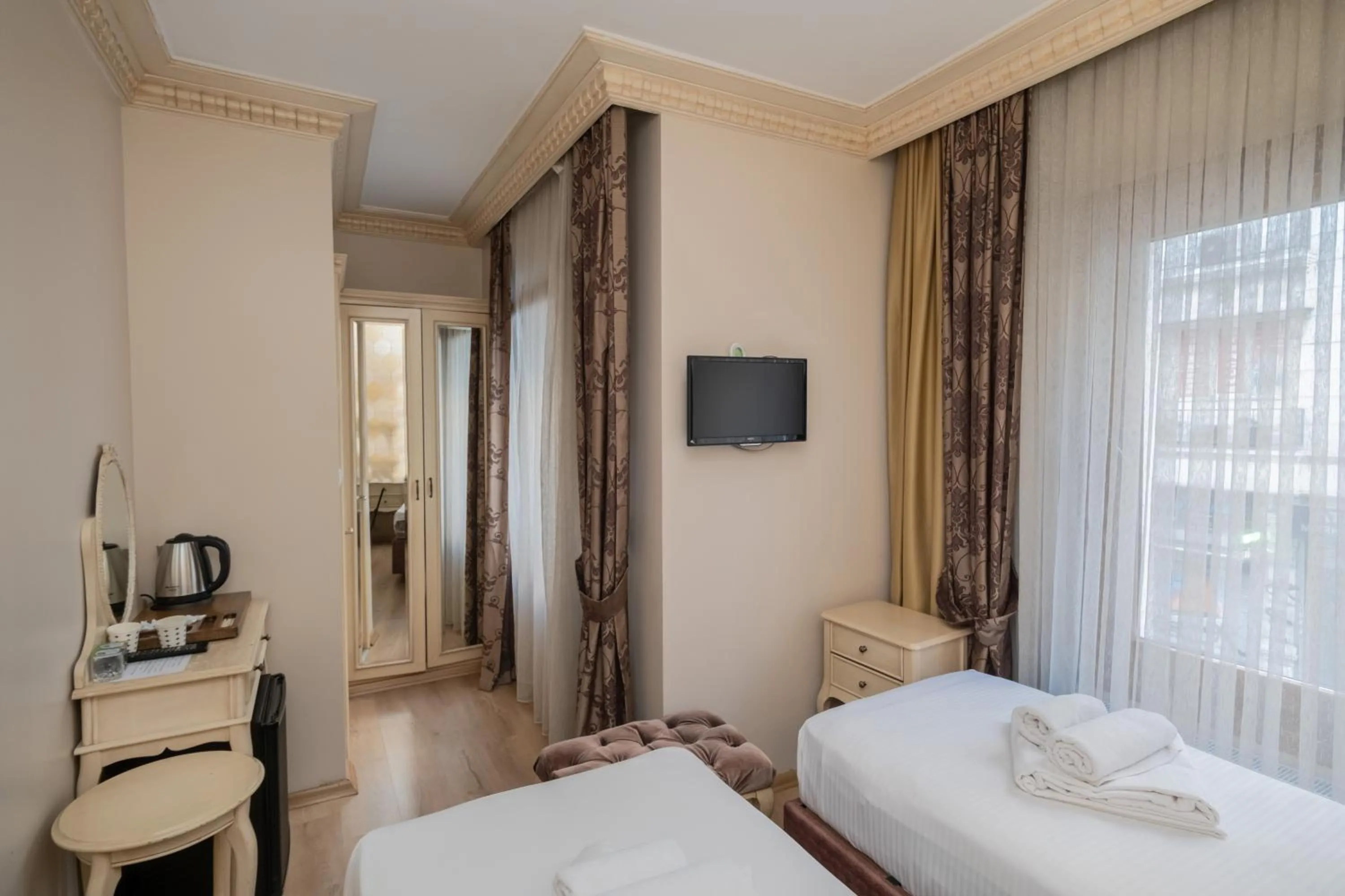 TV and multimedia, Bed in Felicity Hotel İstanbul