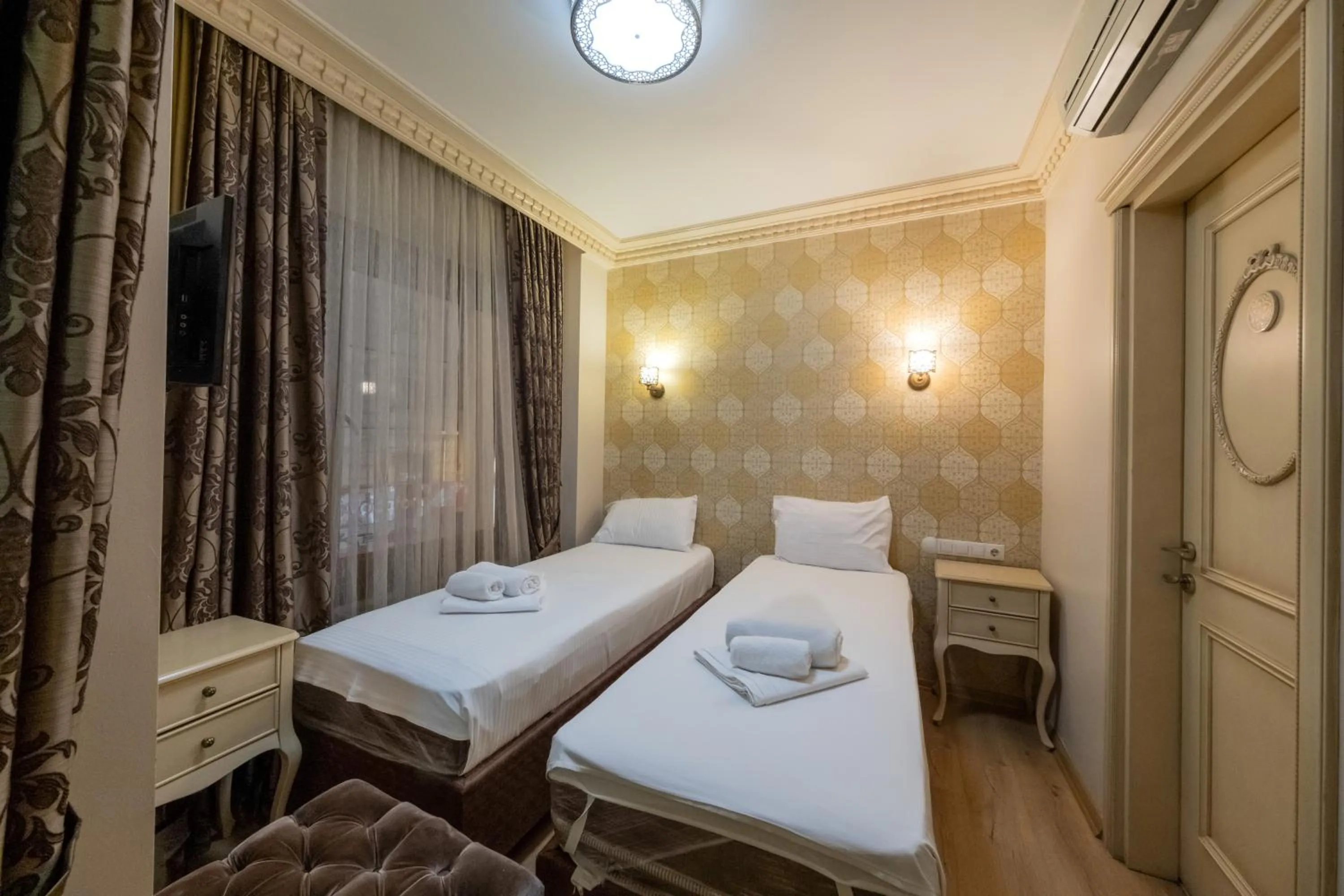 Bed in Felicity Hotel İstanbul