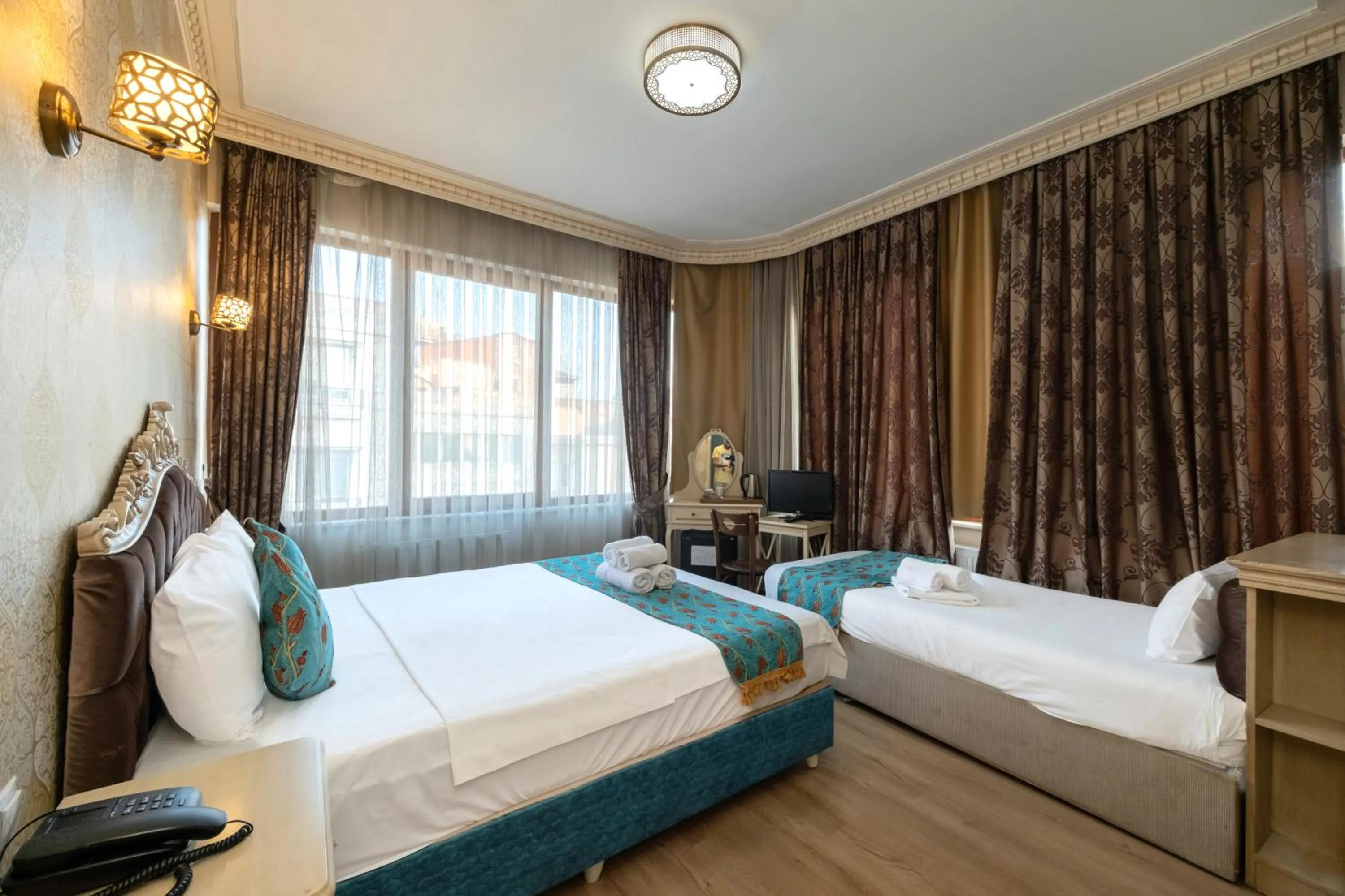 Photo of the whole room, Bed in Felicity Hotel İstanbul