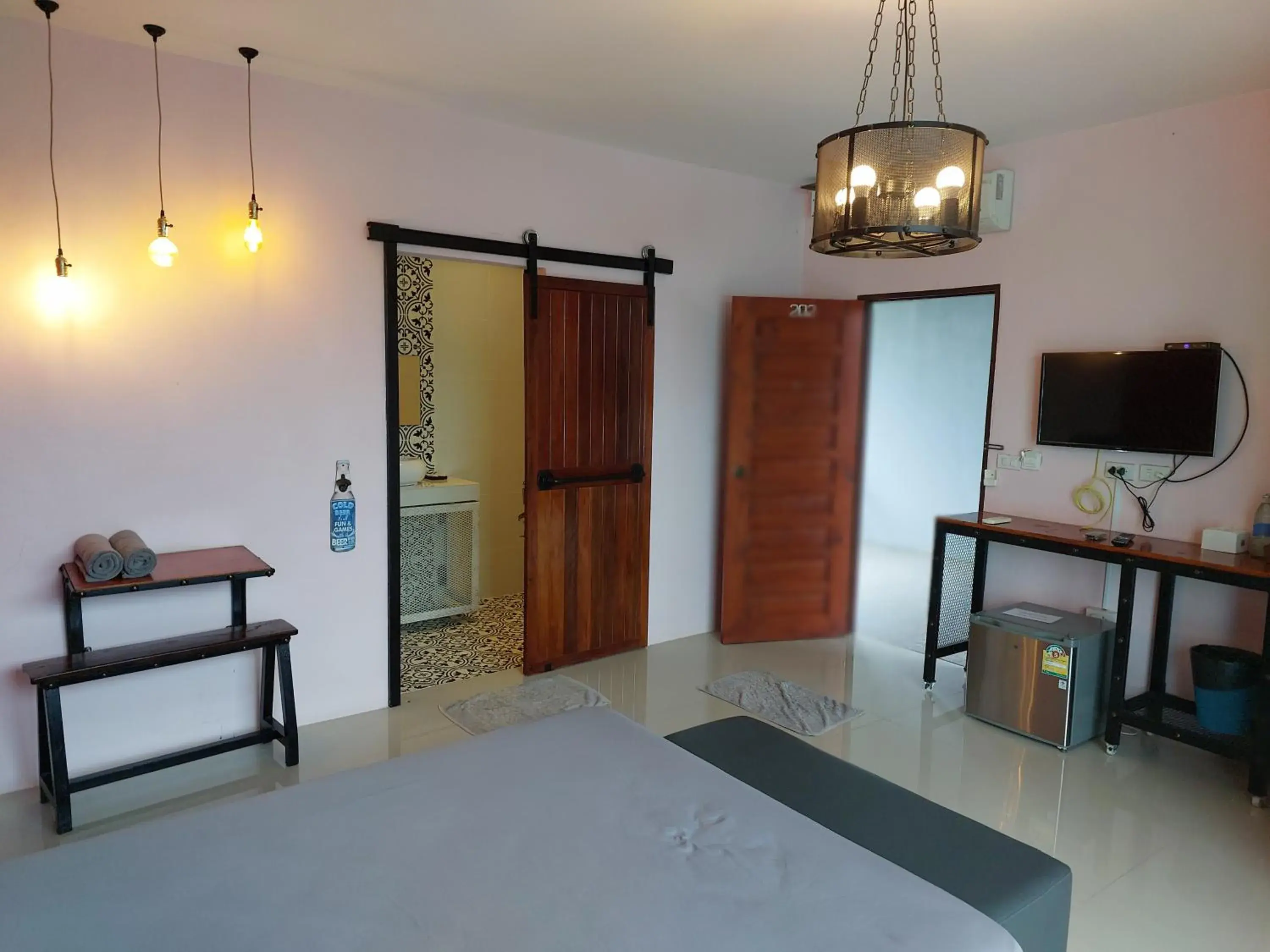 Deluxe Queen Room in Angela resort Deluxe Queen Room in Angela resort