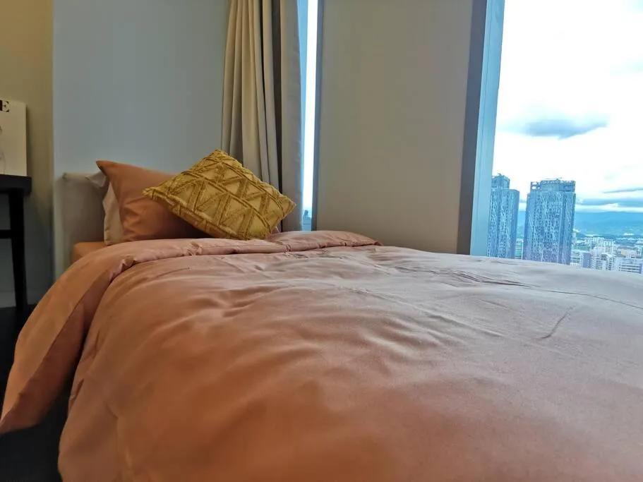 Tropicana The Residences KLCC by Rverse Suite