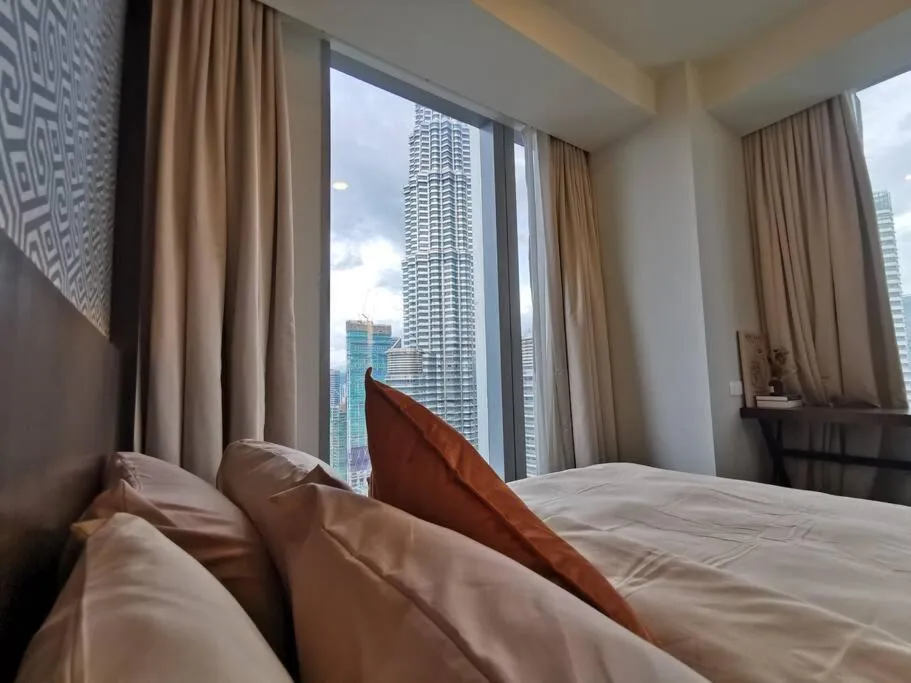 Tropicana The Residences KLCC by Rverse Suite