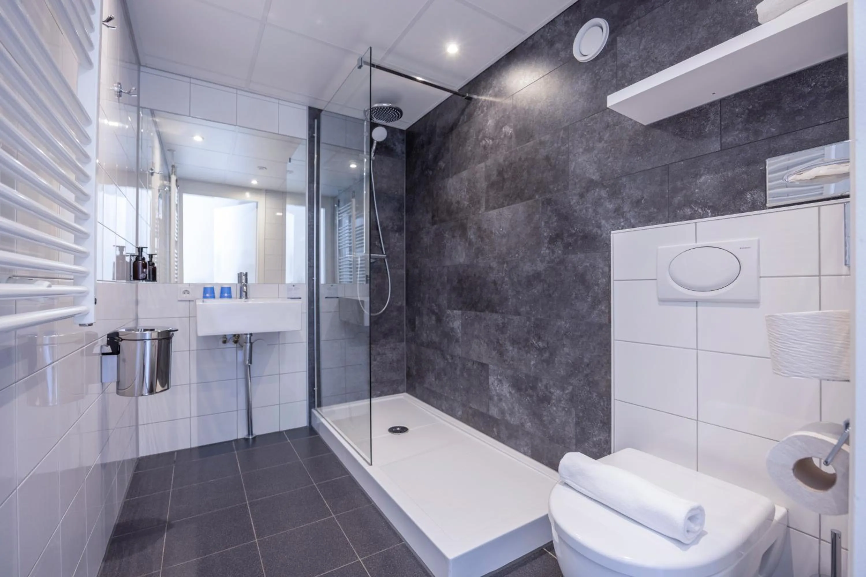 Bathroom in Fletcher Hotel Restaurant De Eese