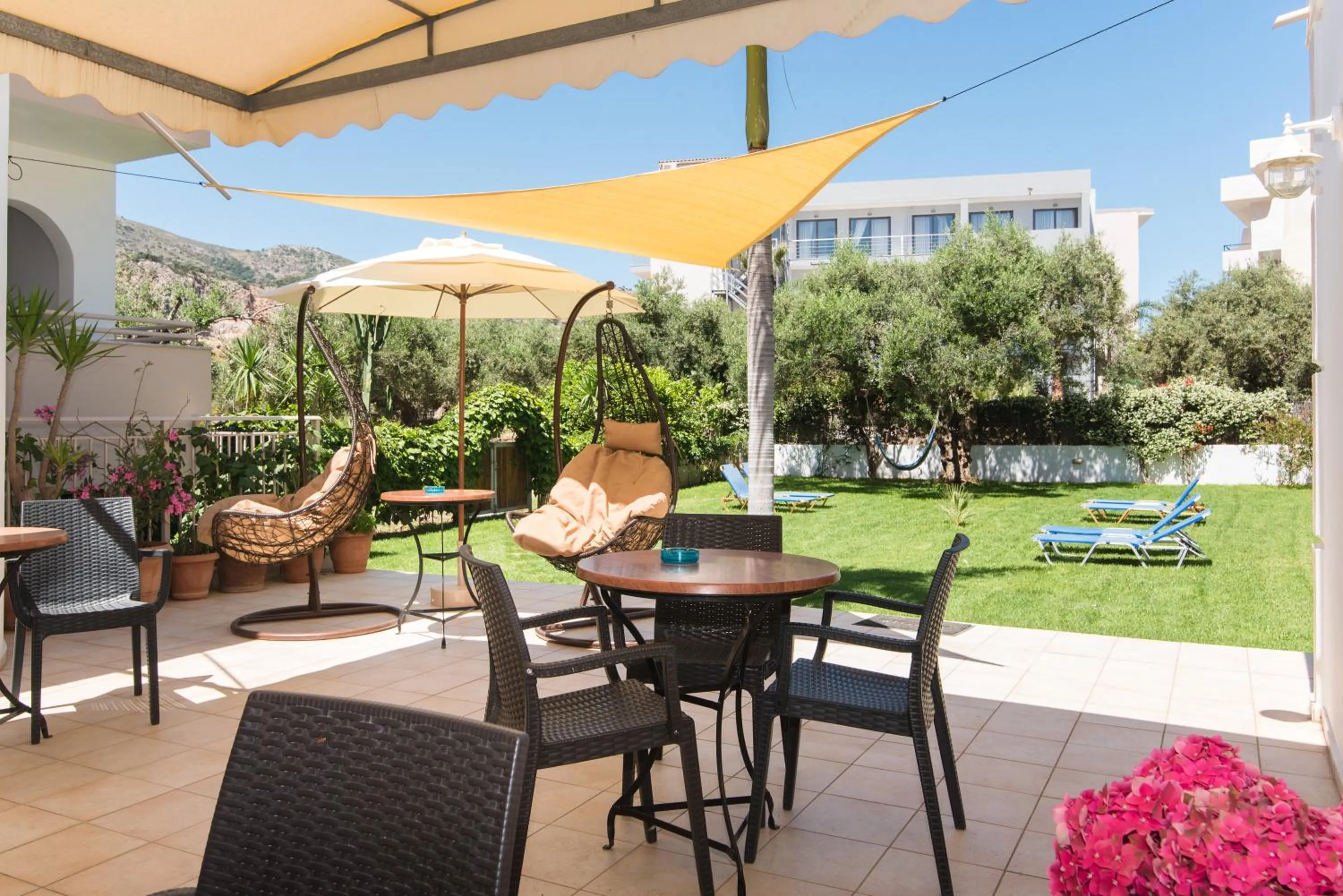 BBQ facilities in Emerald Hotel