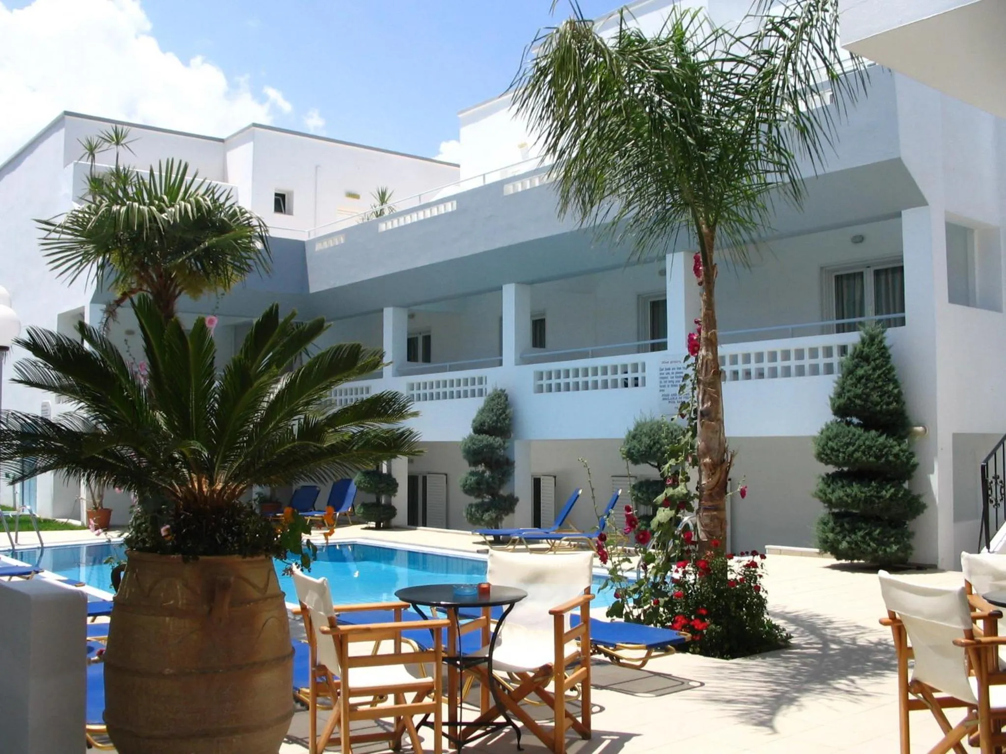 Day in Emerald Hotel