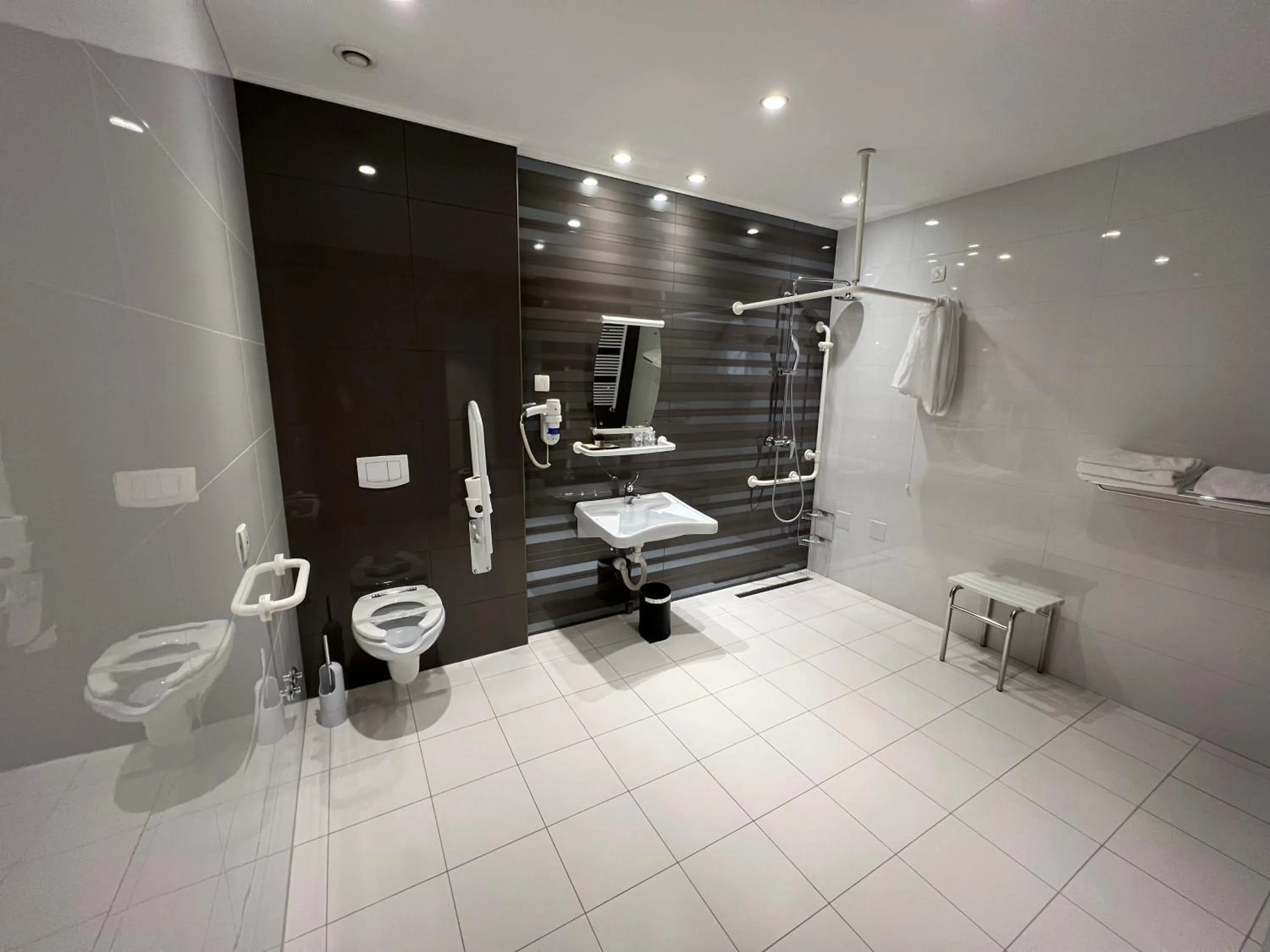 Bathroom in Hotel Mepas