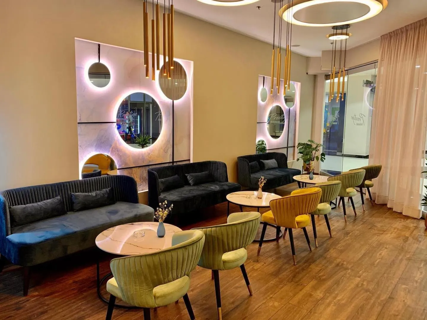 Restaurant/places to eat in Hotel Mepas