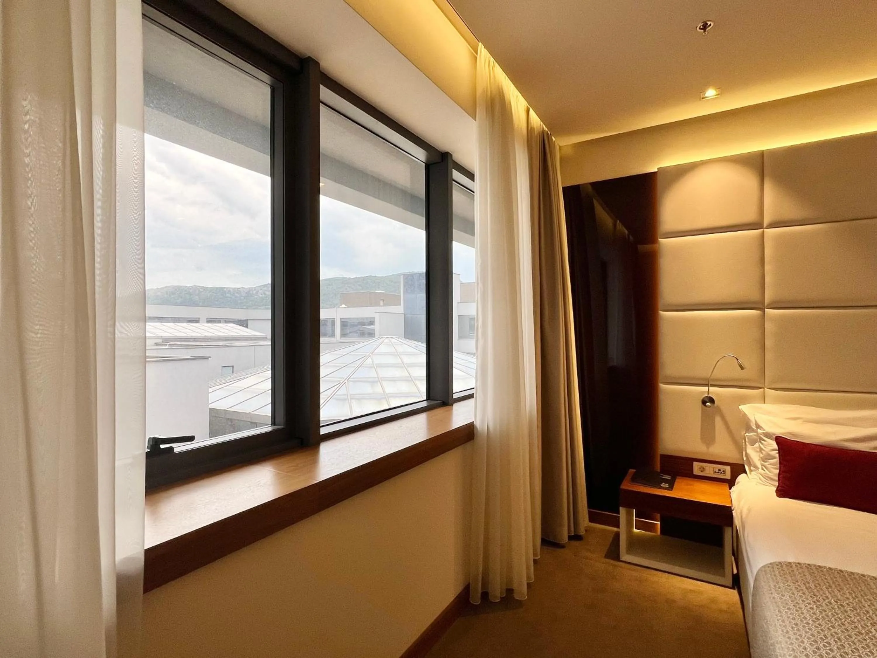 Inner courtyard view, Bed in Hotel Mepas