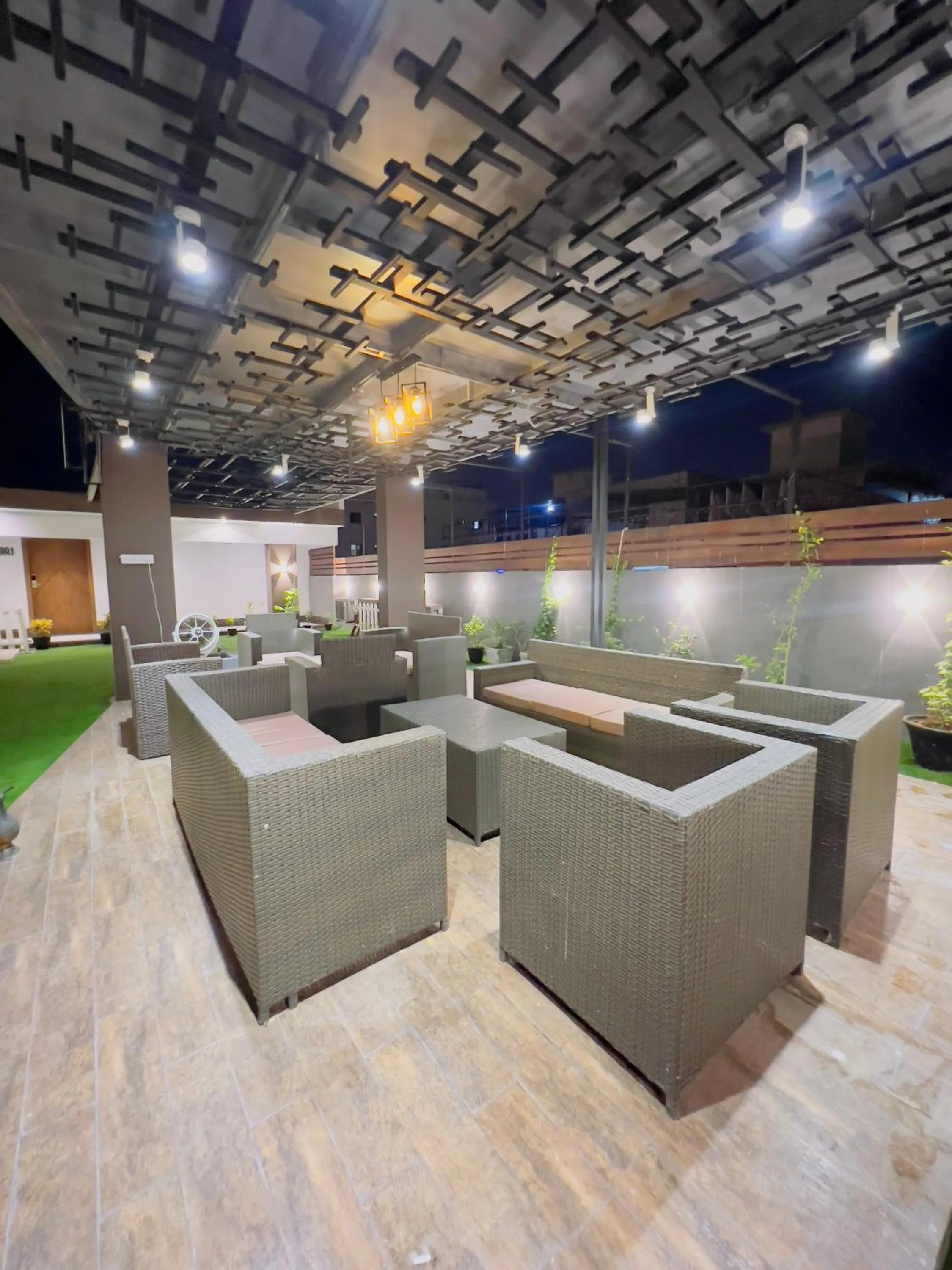 Balcony/Terrace in Signature By Hotel Crown Inn