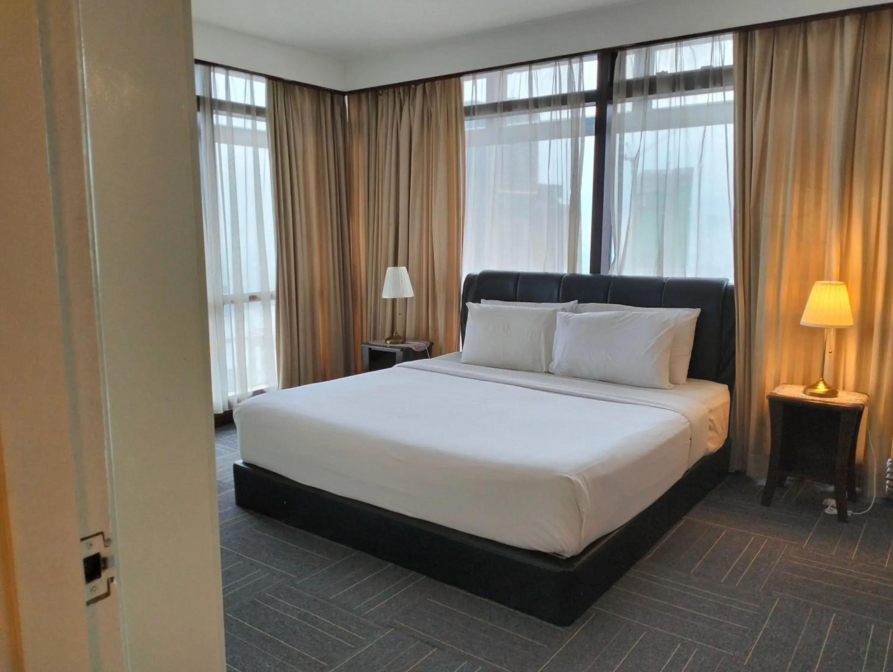 Two-Bedroom Apartment in Times Square Kuala Lumpur By Service Suite Two-Bedroom Apartment in Times Square Kuala Lumpur By Service Suite