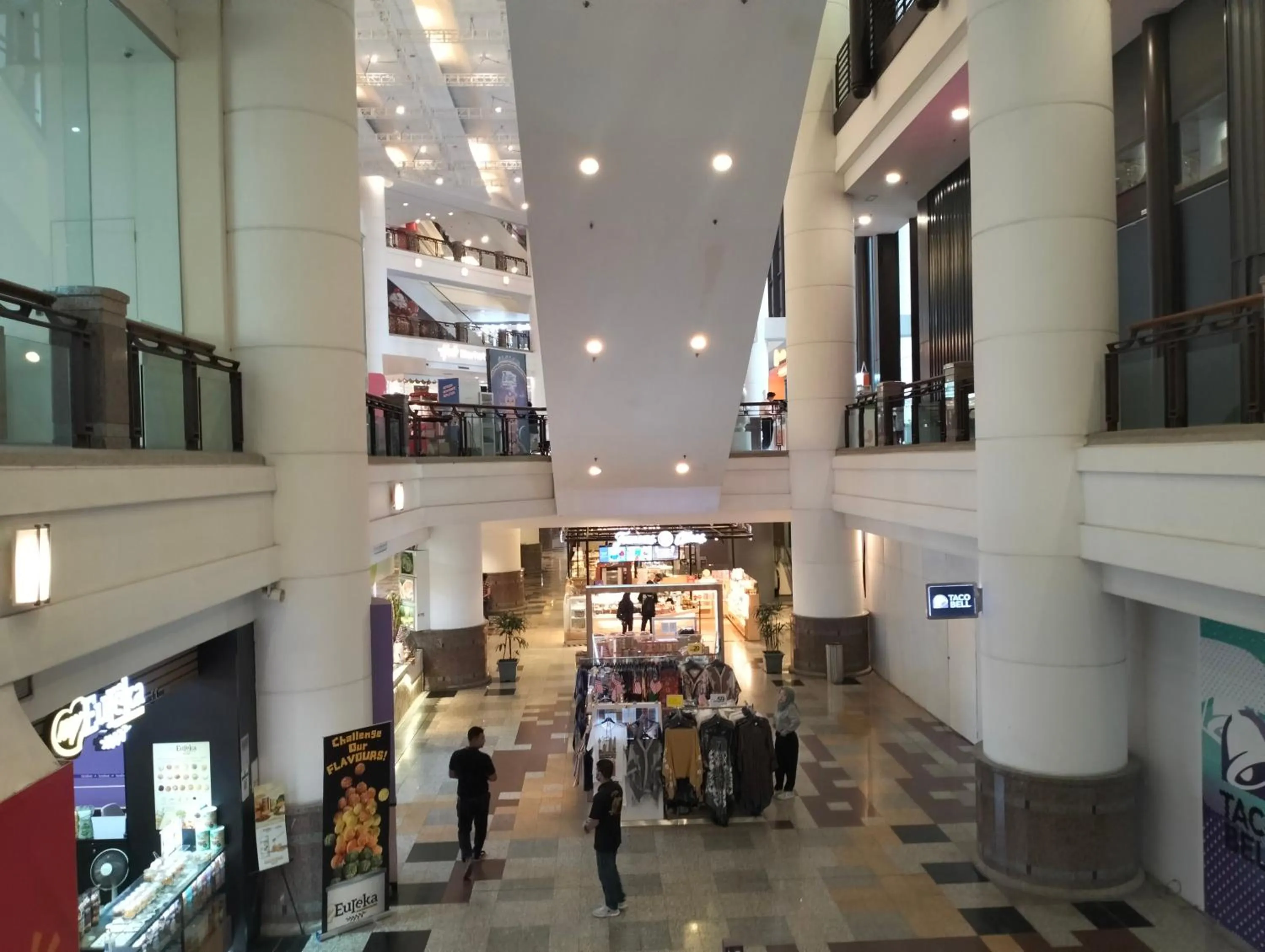 People in Times Square Kuala Lumpur By Service Suite